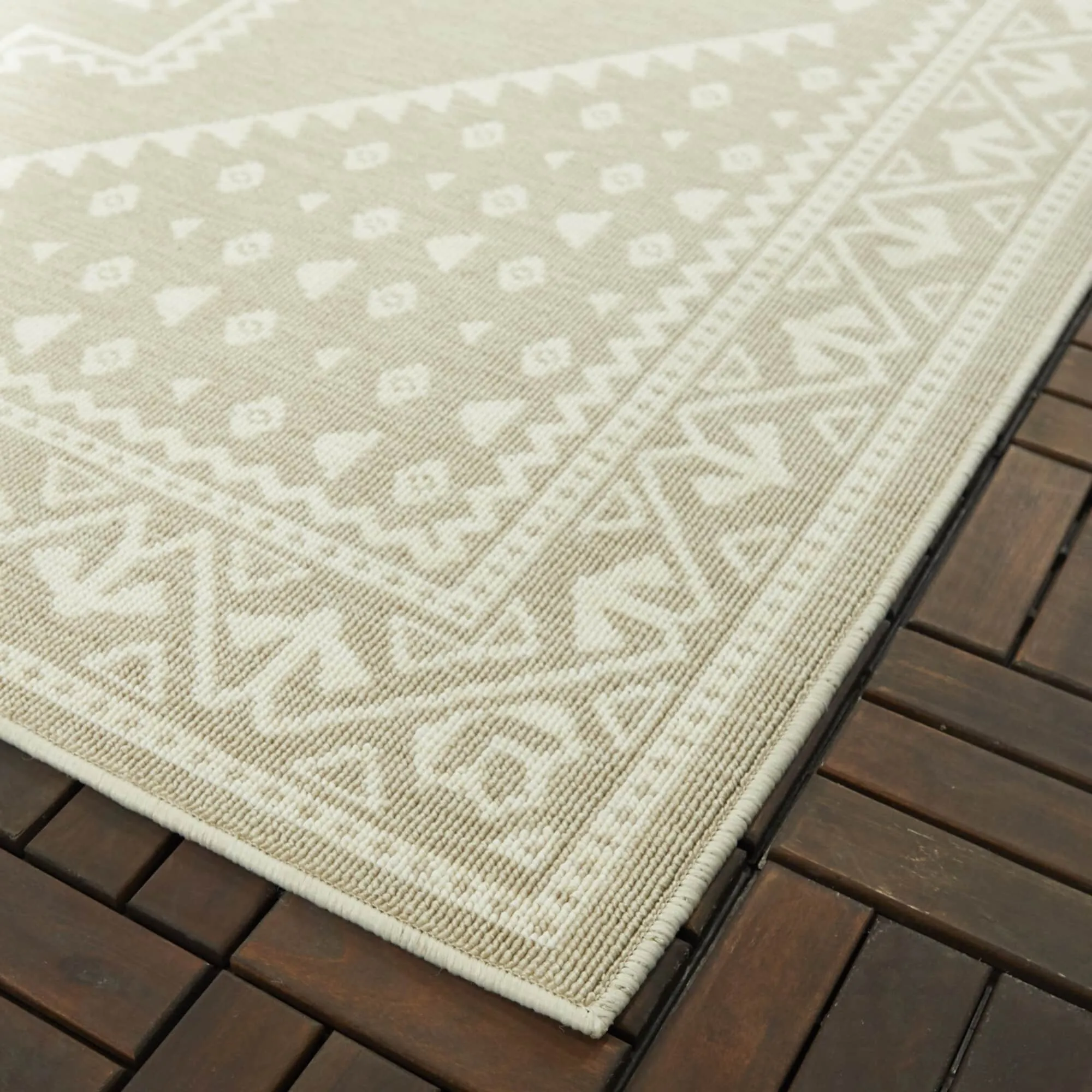 Abelard Boho High-low Indoor/Outdoor Area Rug