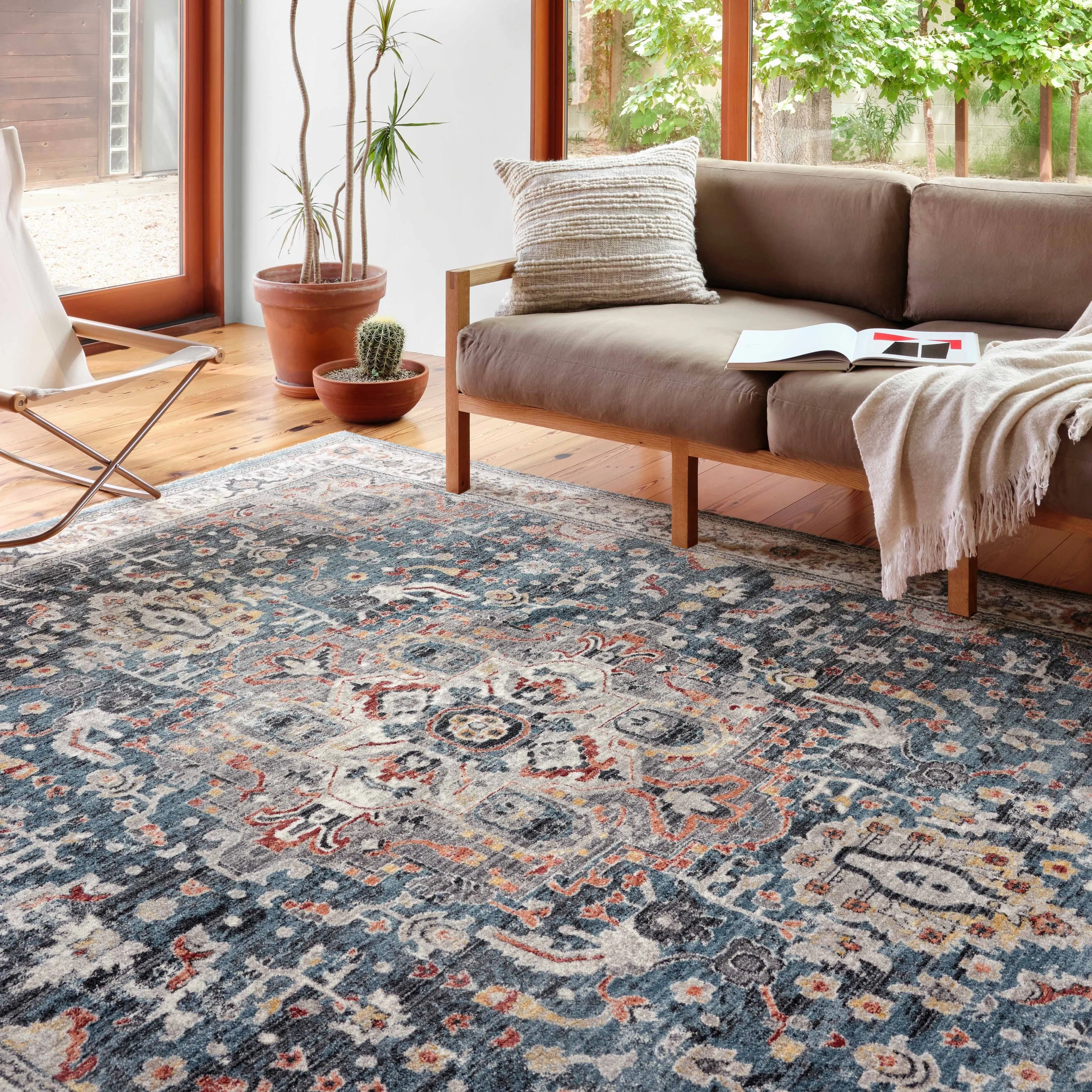 Alexander Home Hondo Traditional Medallion Border Area Rug