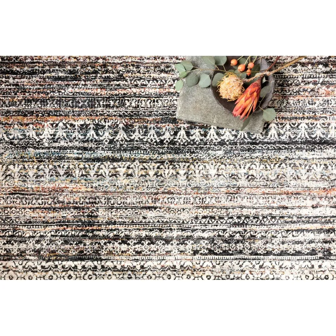 Alexander Home Morisa Collection Traditional Inspired Area Rug