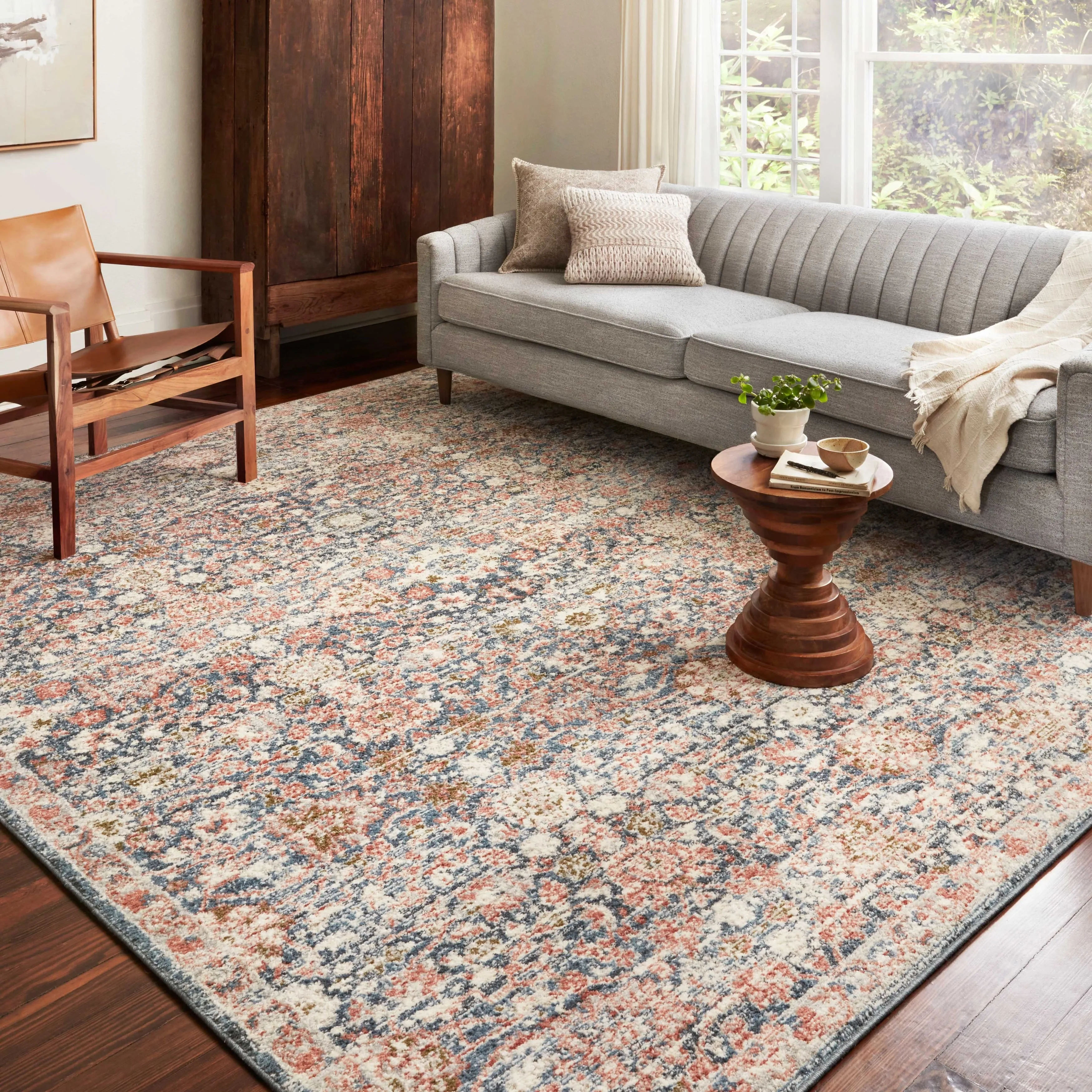 Alexander Home Valeria Distressed Shabby Chic Area Rug