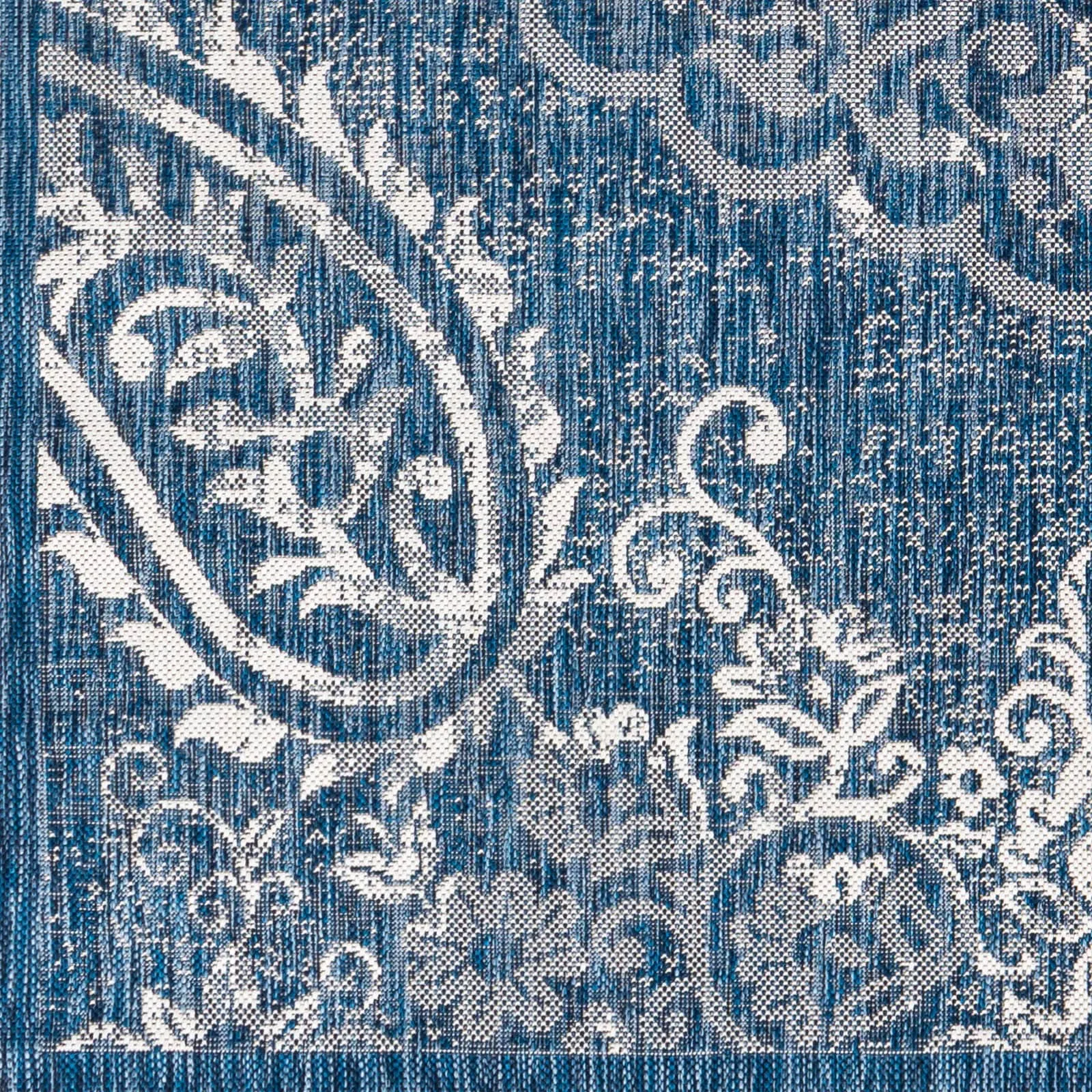 Artistic Weavers Kaisa Indoor/ Outdoor Paisley Medallion Area Rug