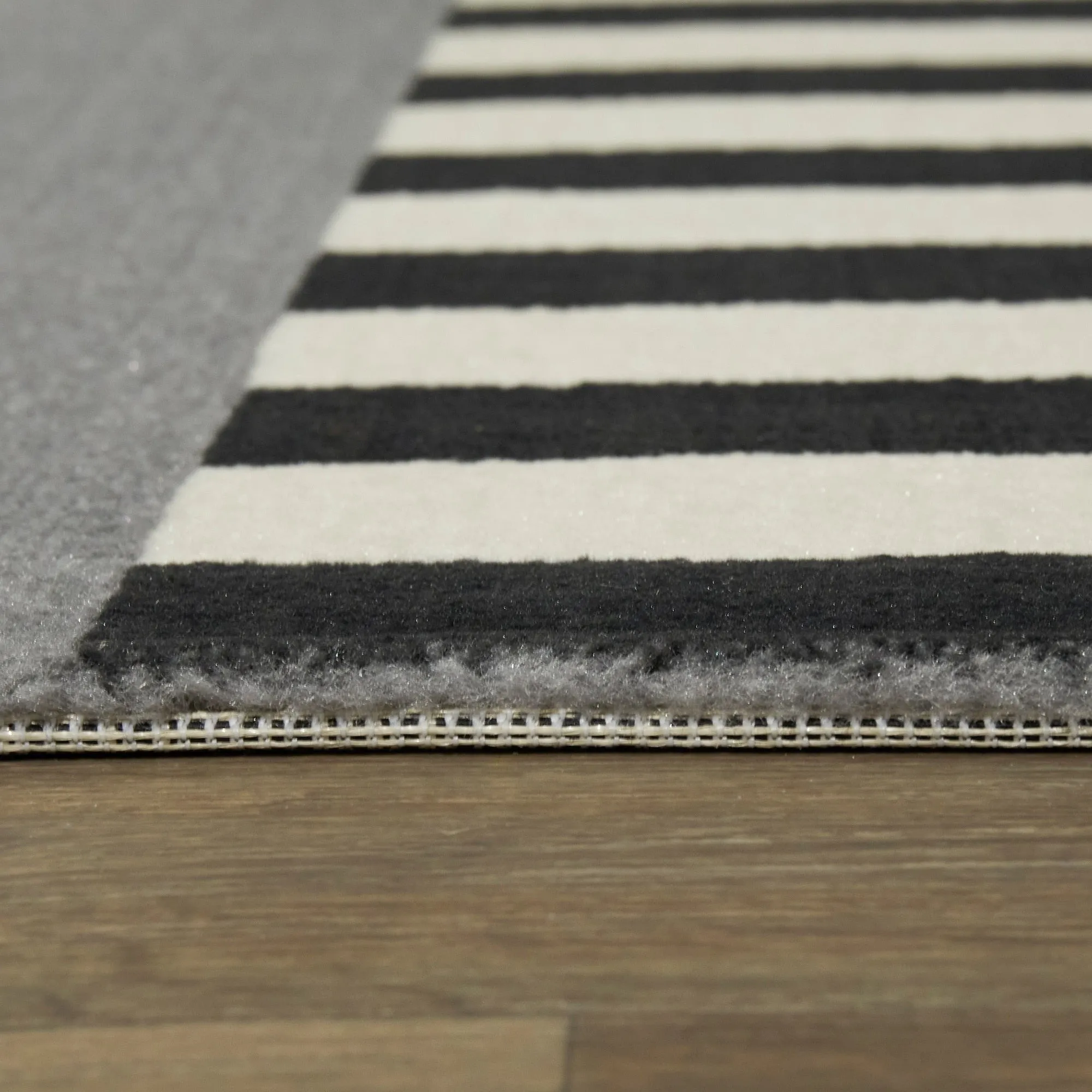 Bailey Mid-century Modern Striped Color Block Low-pile Area Rug