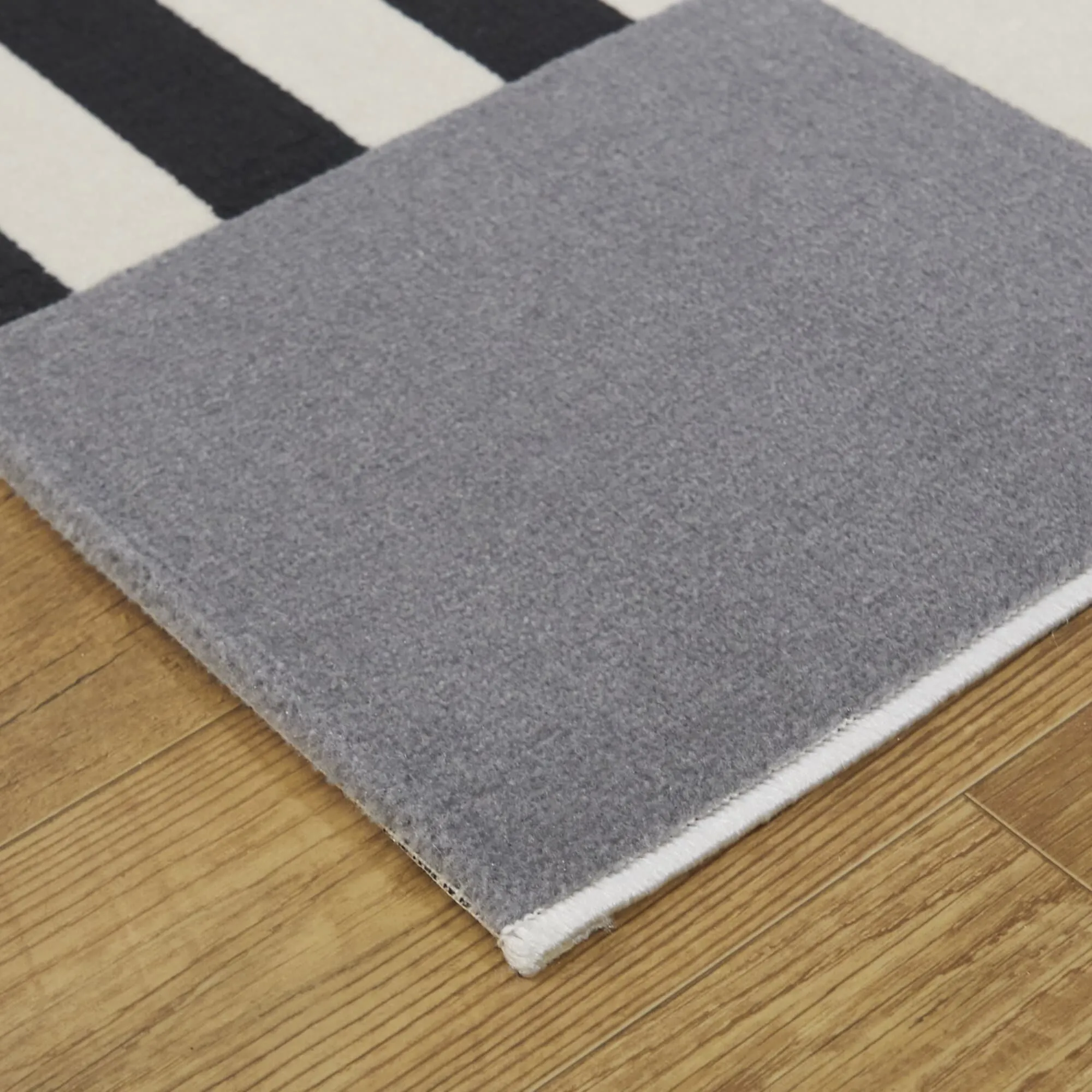 Bailey Mid-century Modern Striped Color Block Low-pile Area Rug