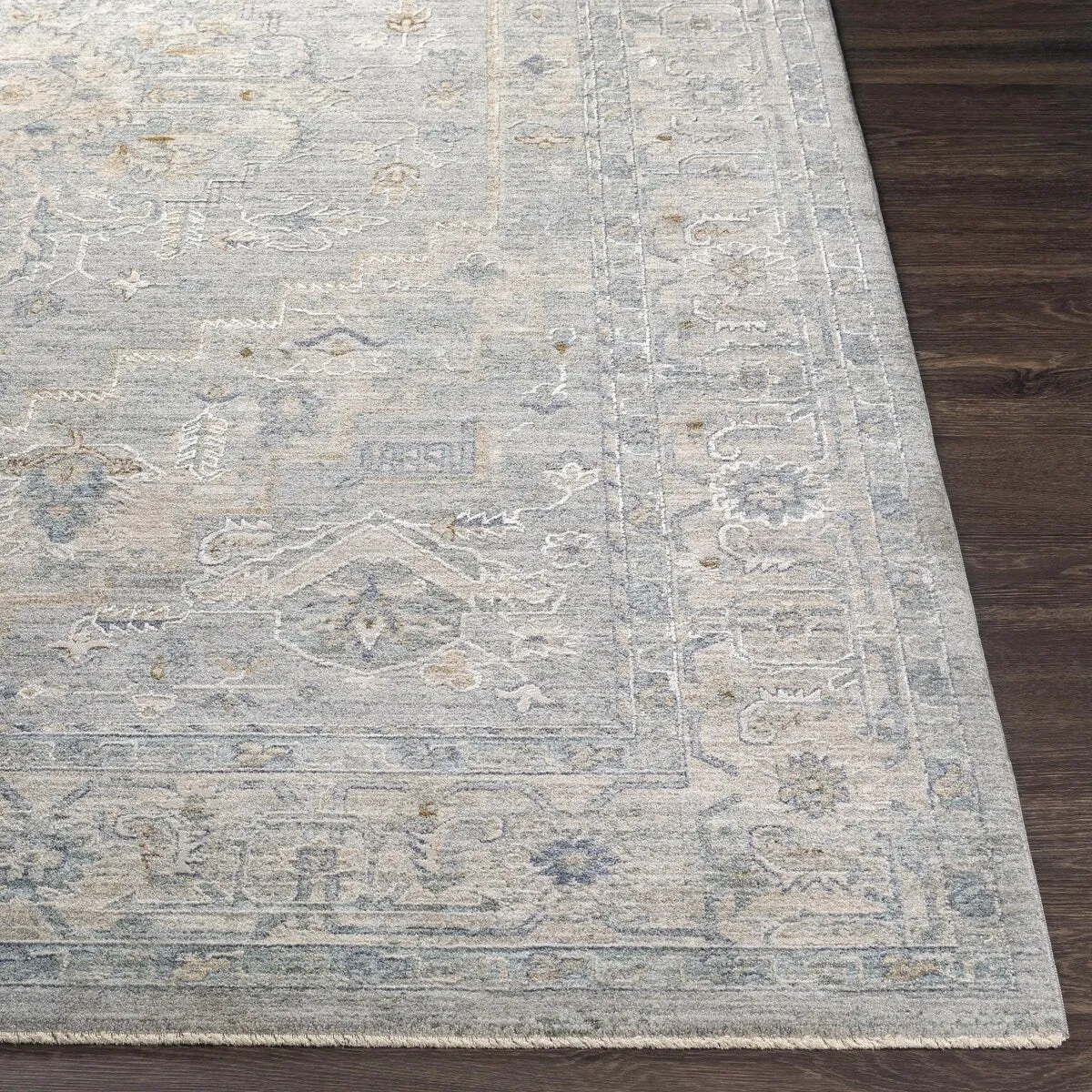 Betty Classic Medallion Area Rug