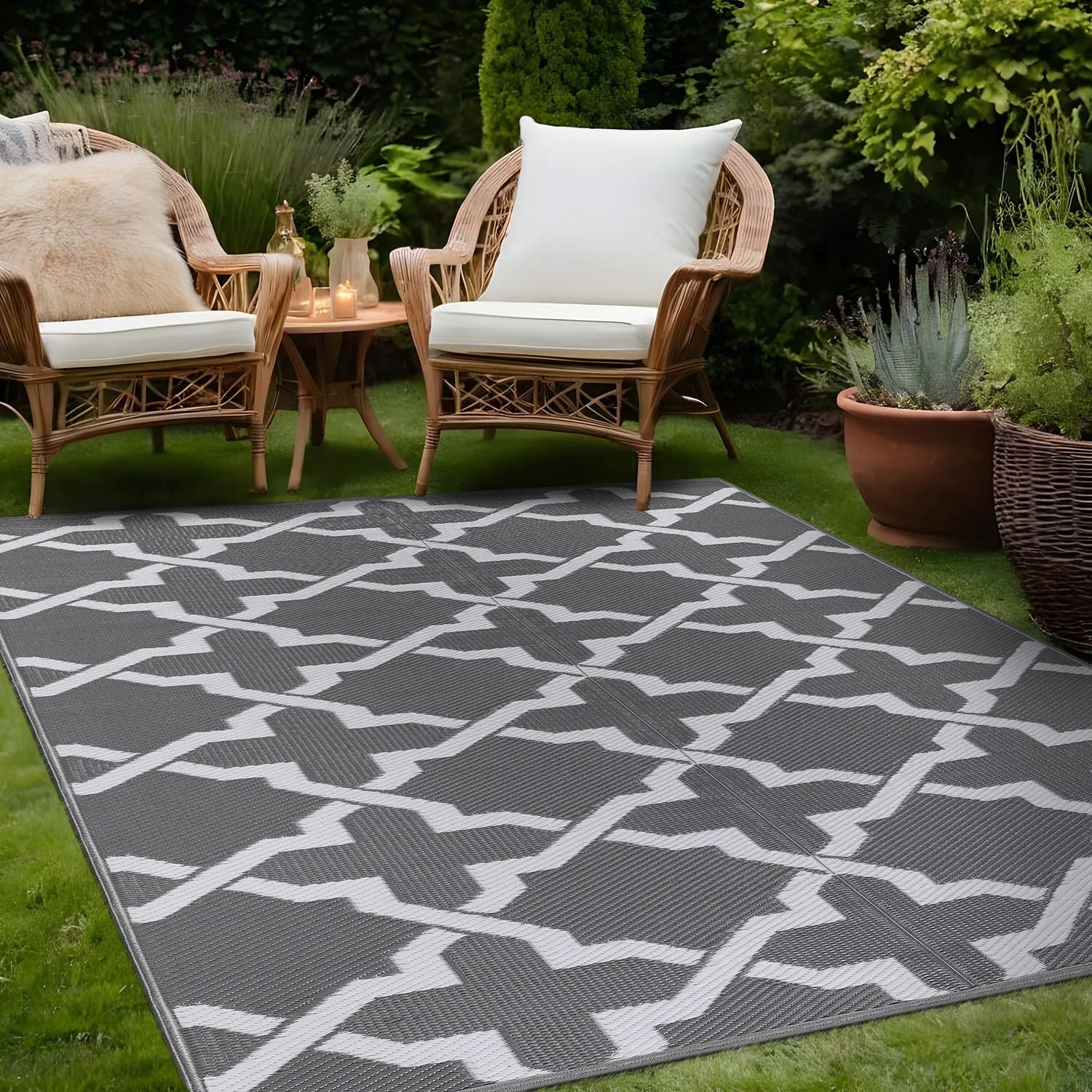 Beverly Rug Reversible Trellis Pattern Indoor/ Outdoor Area Rug