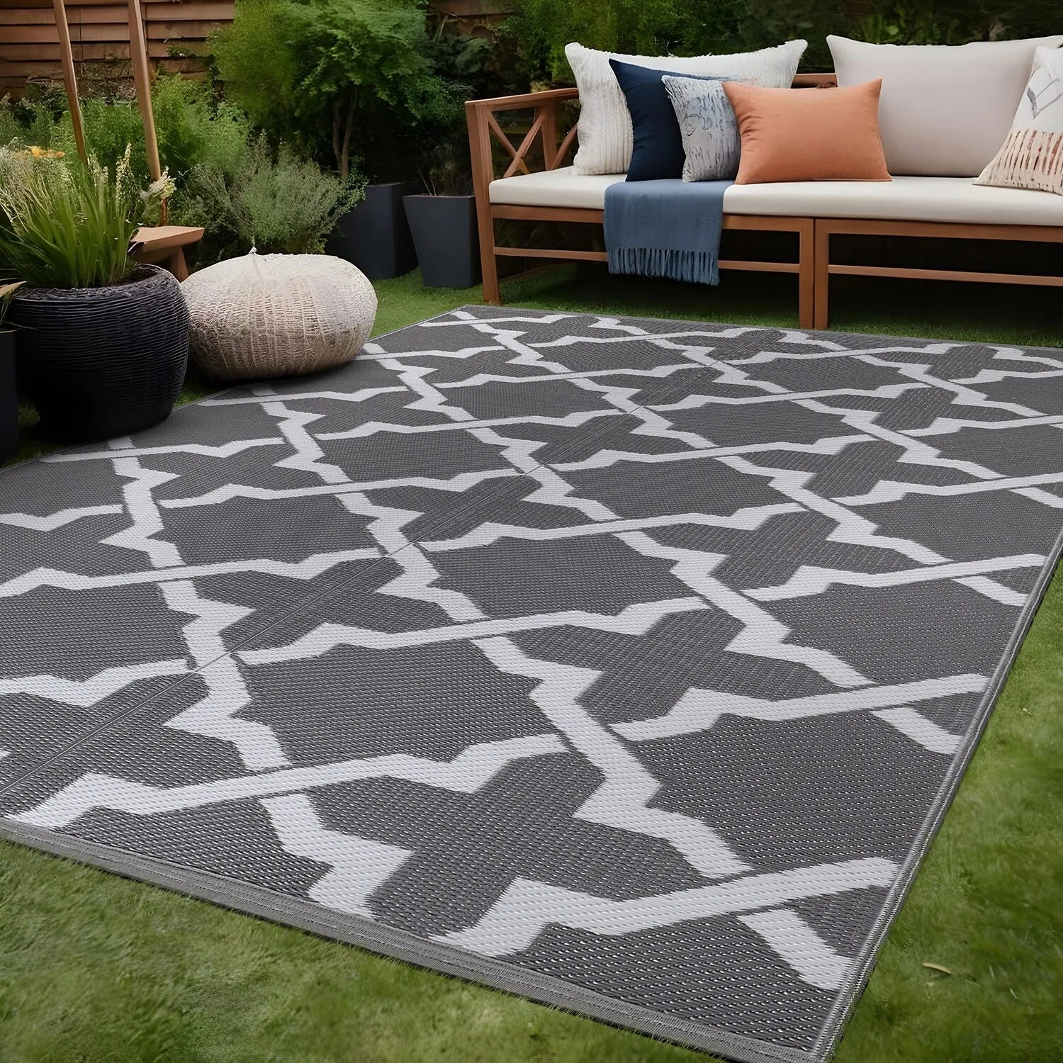 Beverly Rug Reversible Trellis Pattern Indoor/ Outdoor Area Rug
