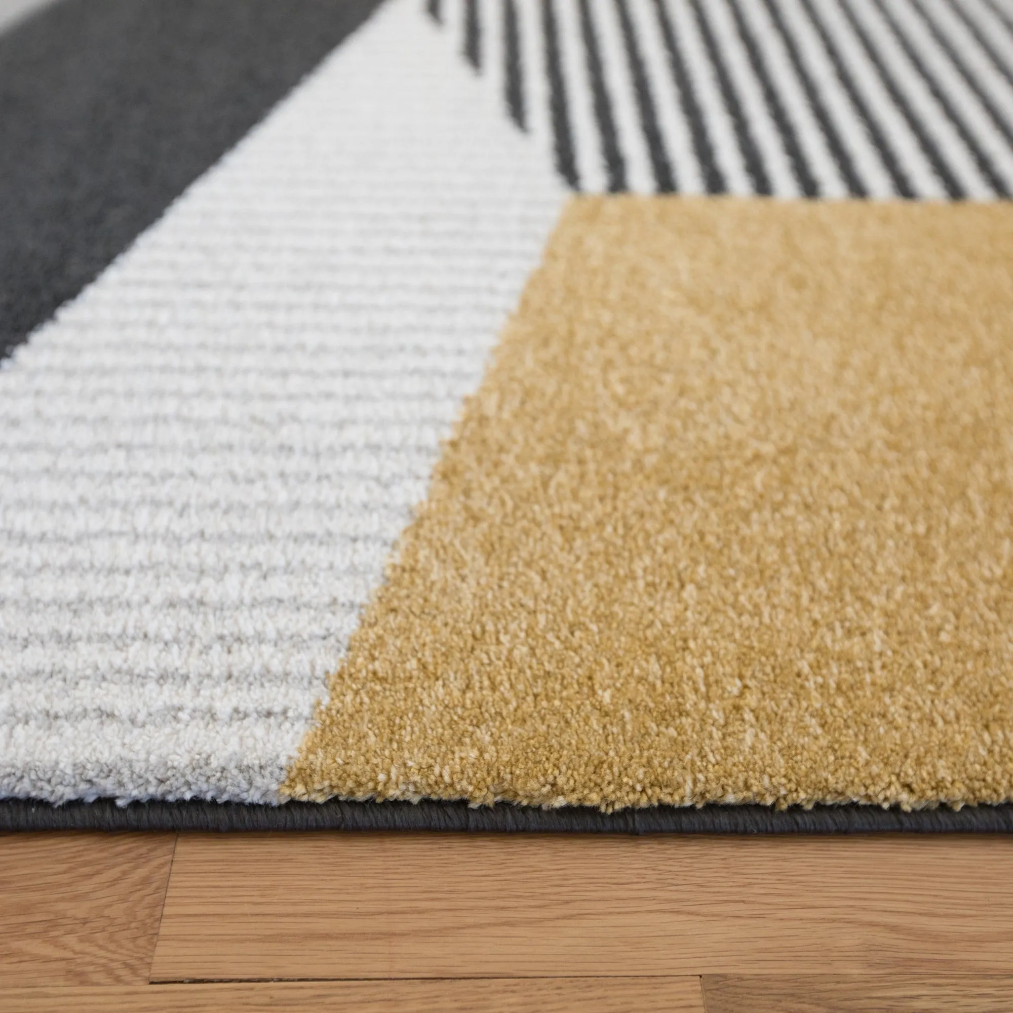 Carson Carrington Taxerud Abstract Area Rug