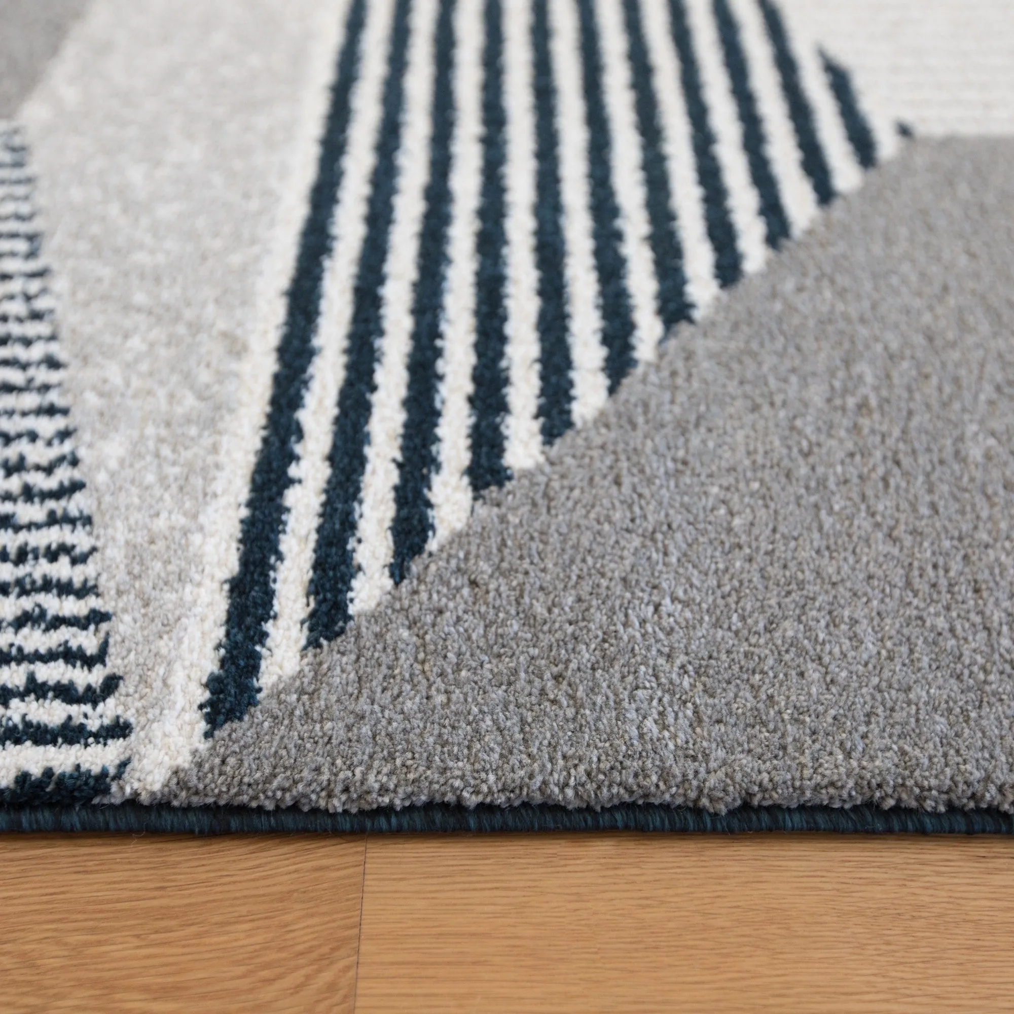 Carson Carrington Taxerud Abstract Area Rug