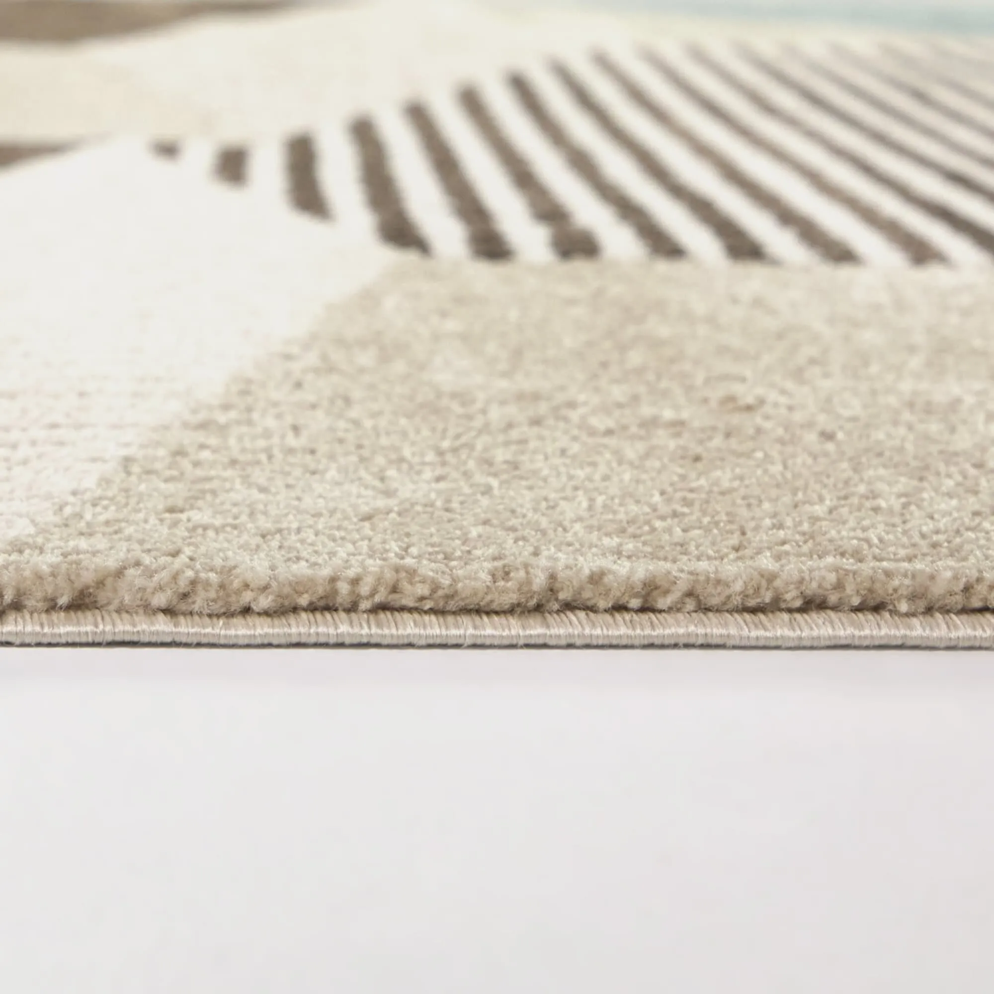 Carson Carrington Taxerud Abstract Area Rug