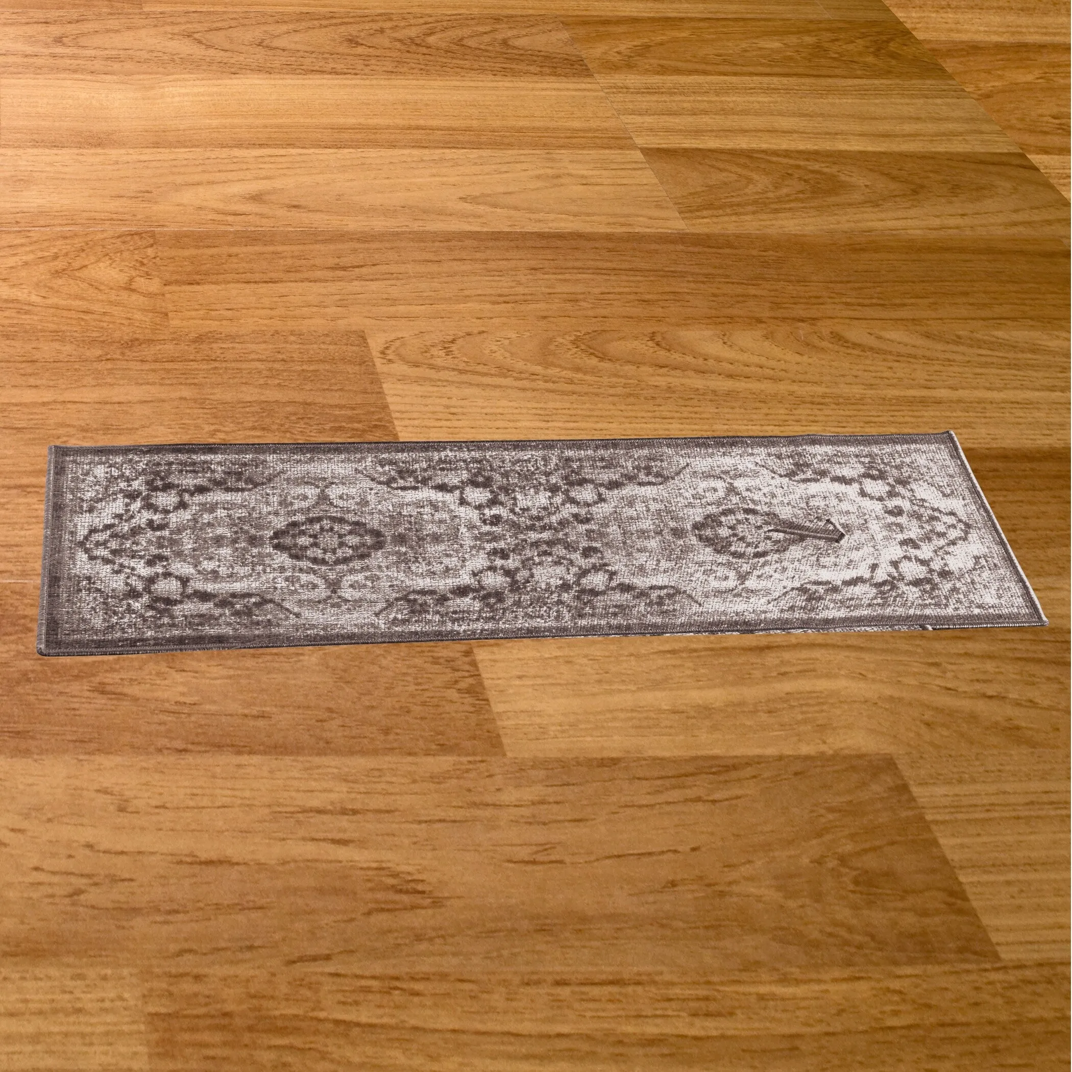 Classic Medallion Design Skid-Resistant Accent Rug