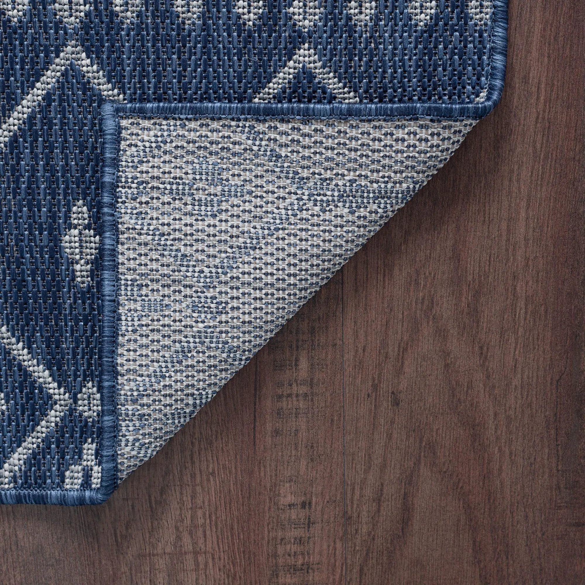 Colonnade Farmhouse Geometric Indoor/Outdoor Area Rug