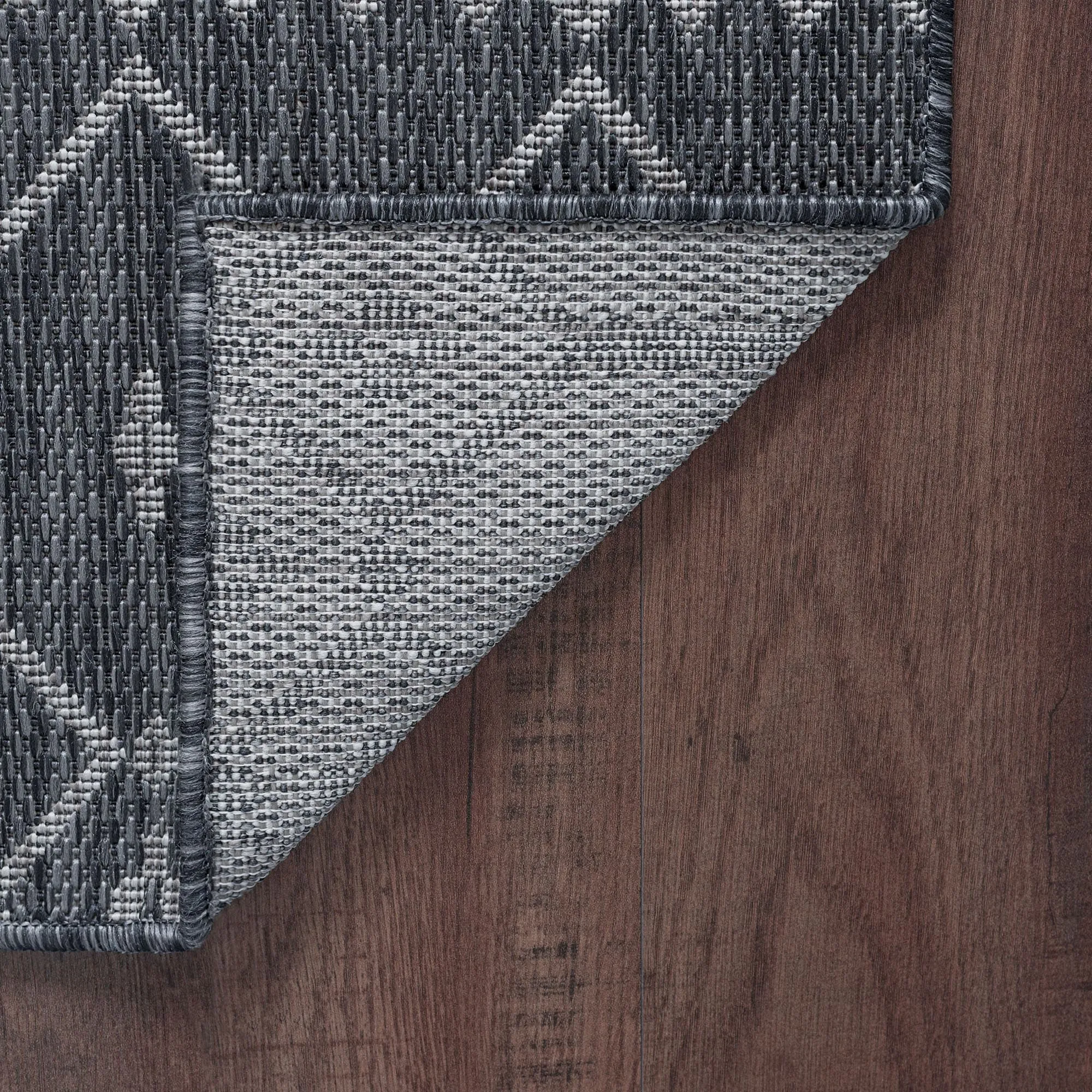 Colonnade Farmhouse Geometric Indoor/Outdoor Area Rug