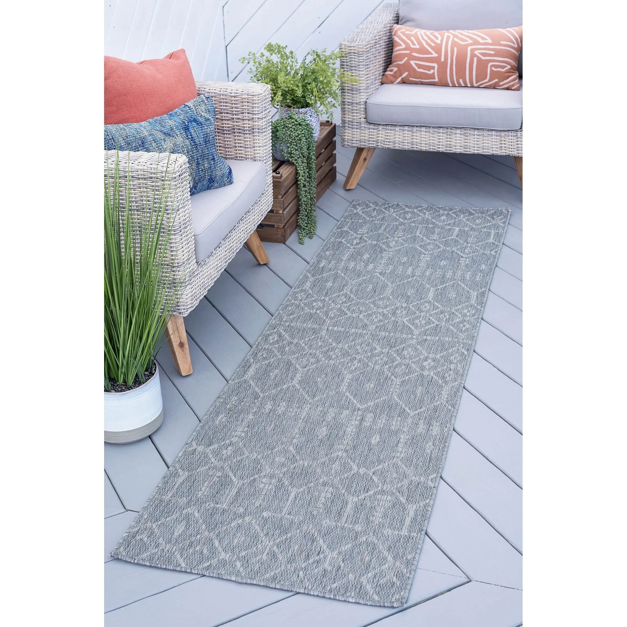 Colonnade Farmhouse Geometric Indoor/Outdoor Area Rug