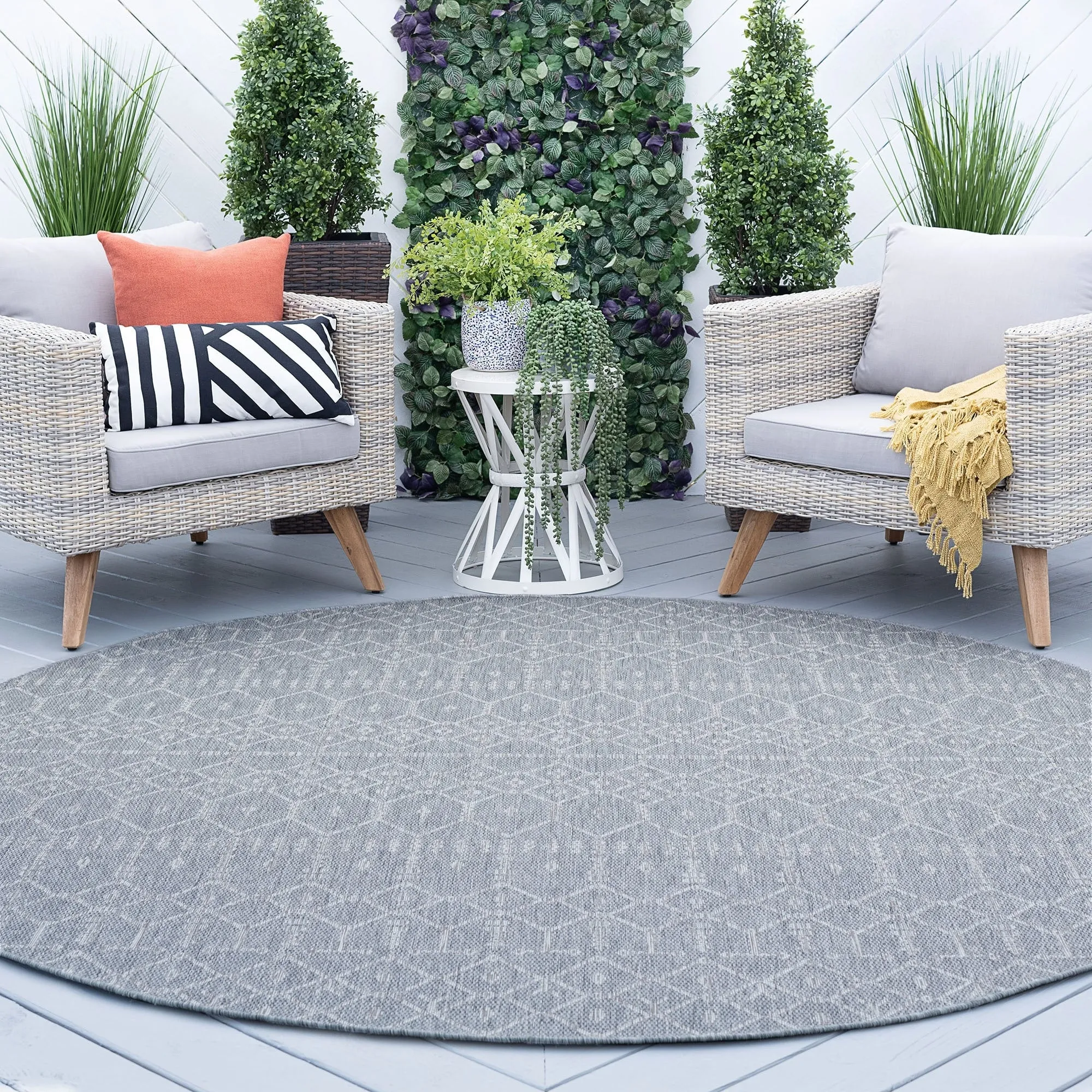 Colonnade Farmhouse Geometric Indoor/Outdoor Area Rug