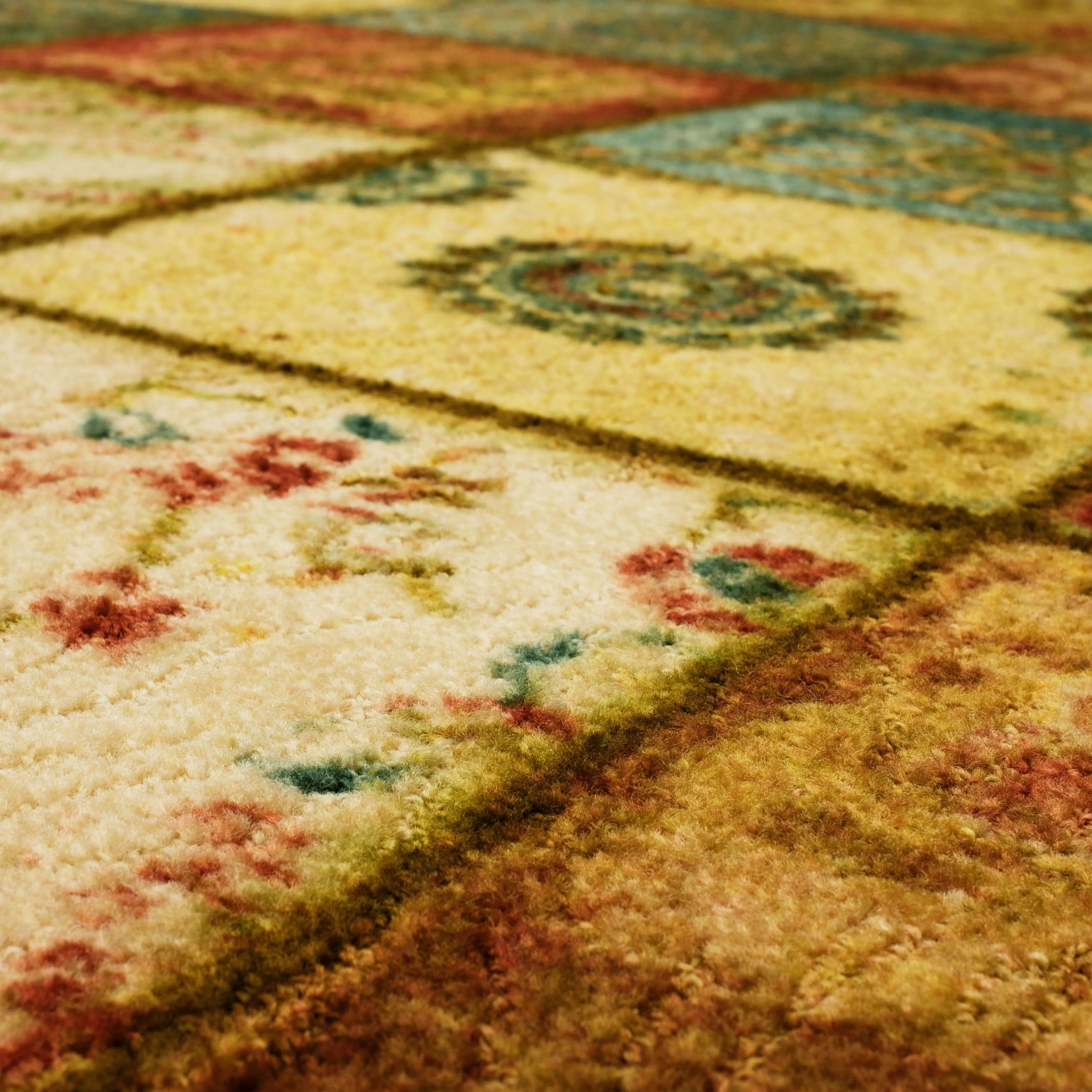 Copper Grove Bienville Rustic Floral Patchwork Tile Area Rug