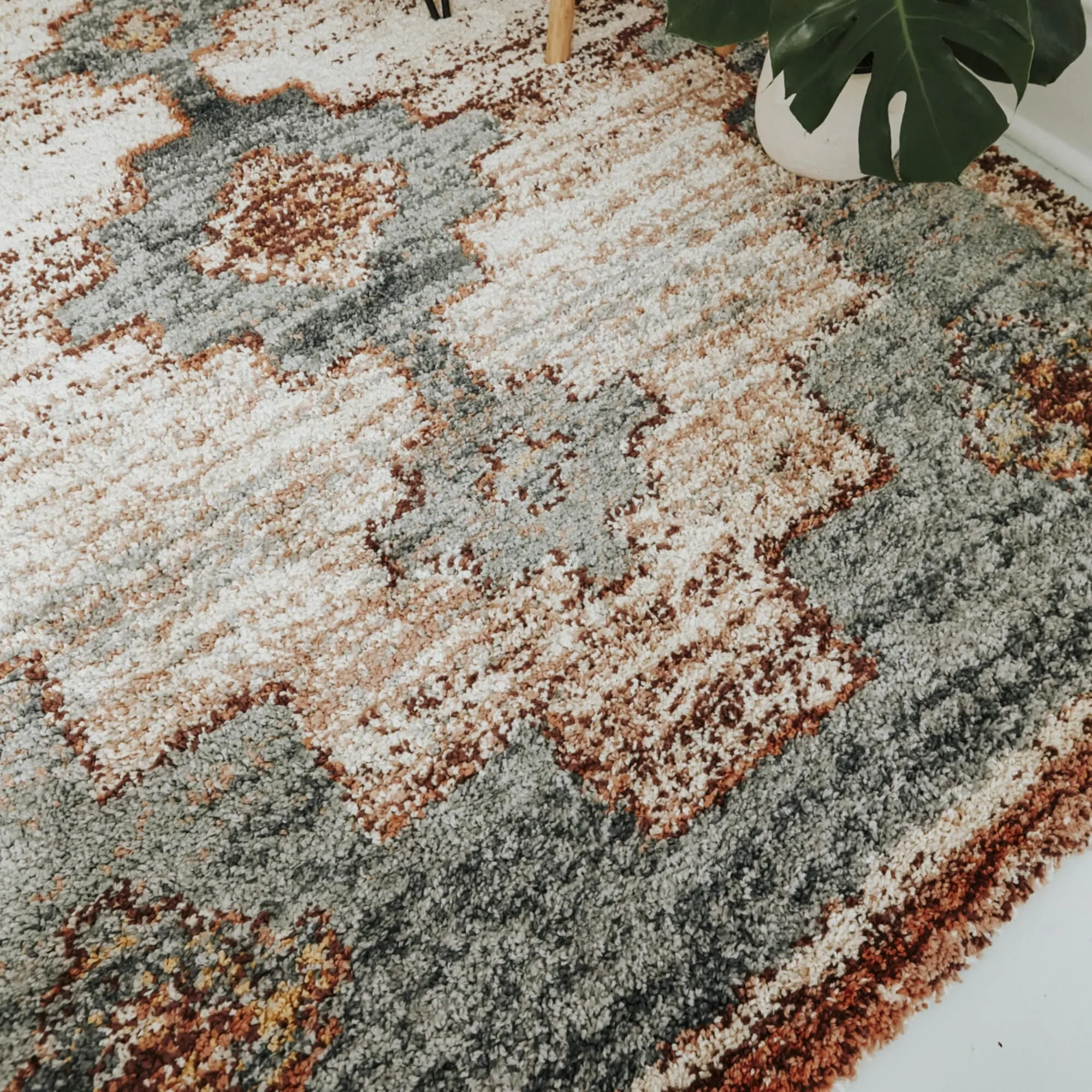 Corrado Southwestern Shag Area Rug