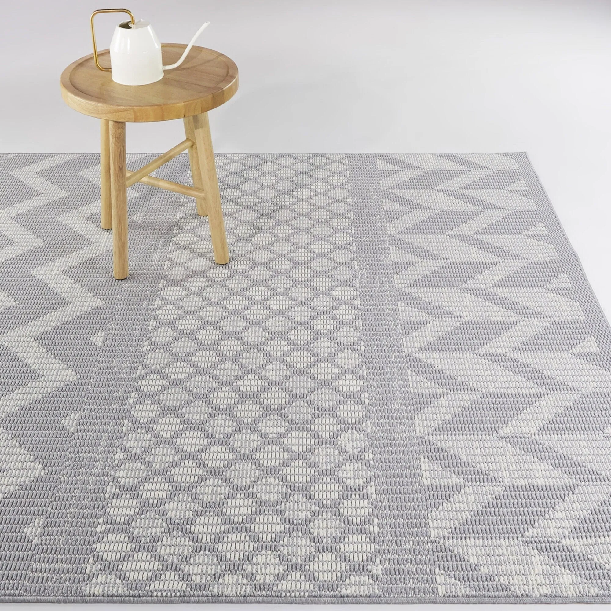Fairfax Transitional Chevron Indoor/Outdoor Area Rug