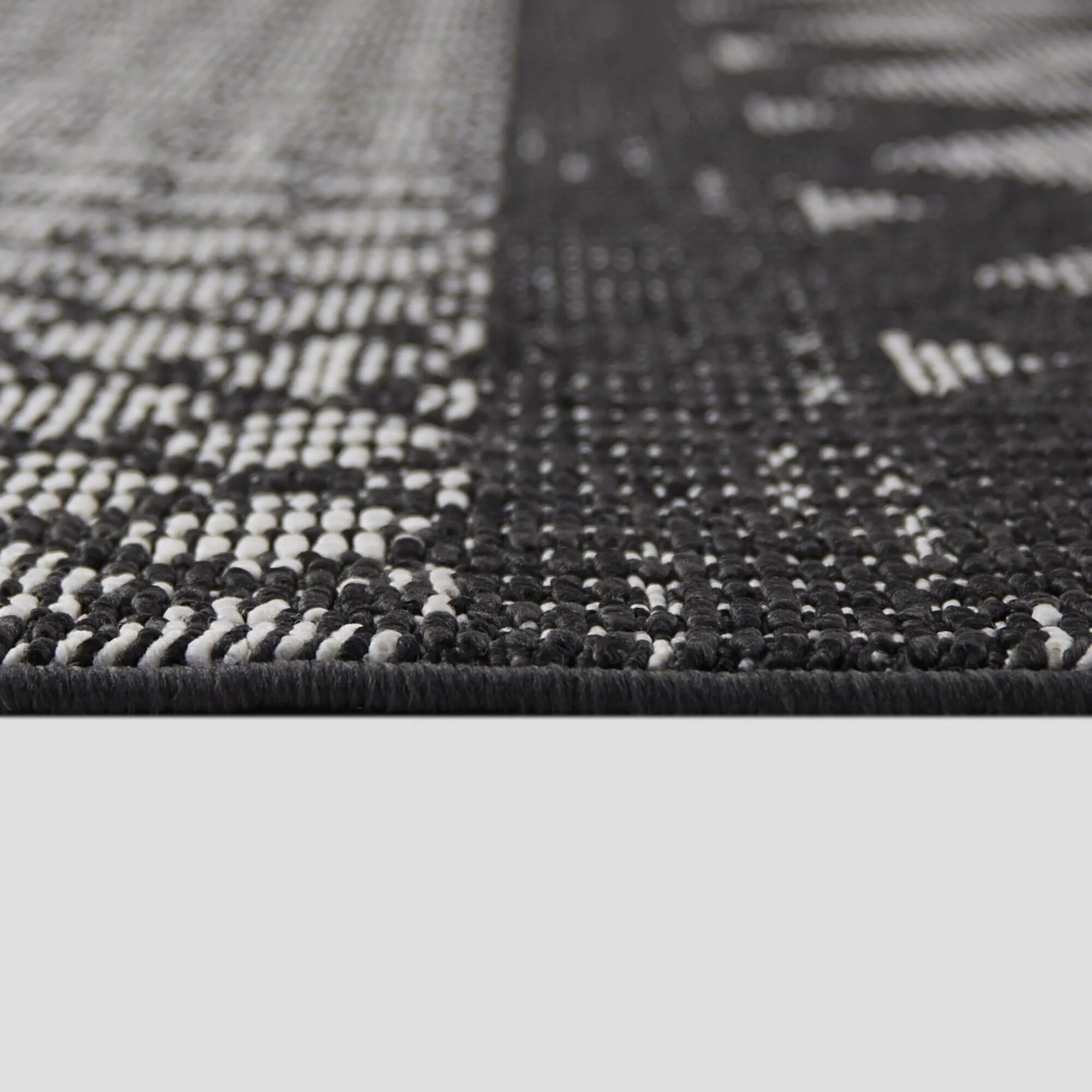 Fairfax Transitional Chevron Indoor/Outdoor Area Rug