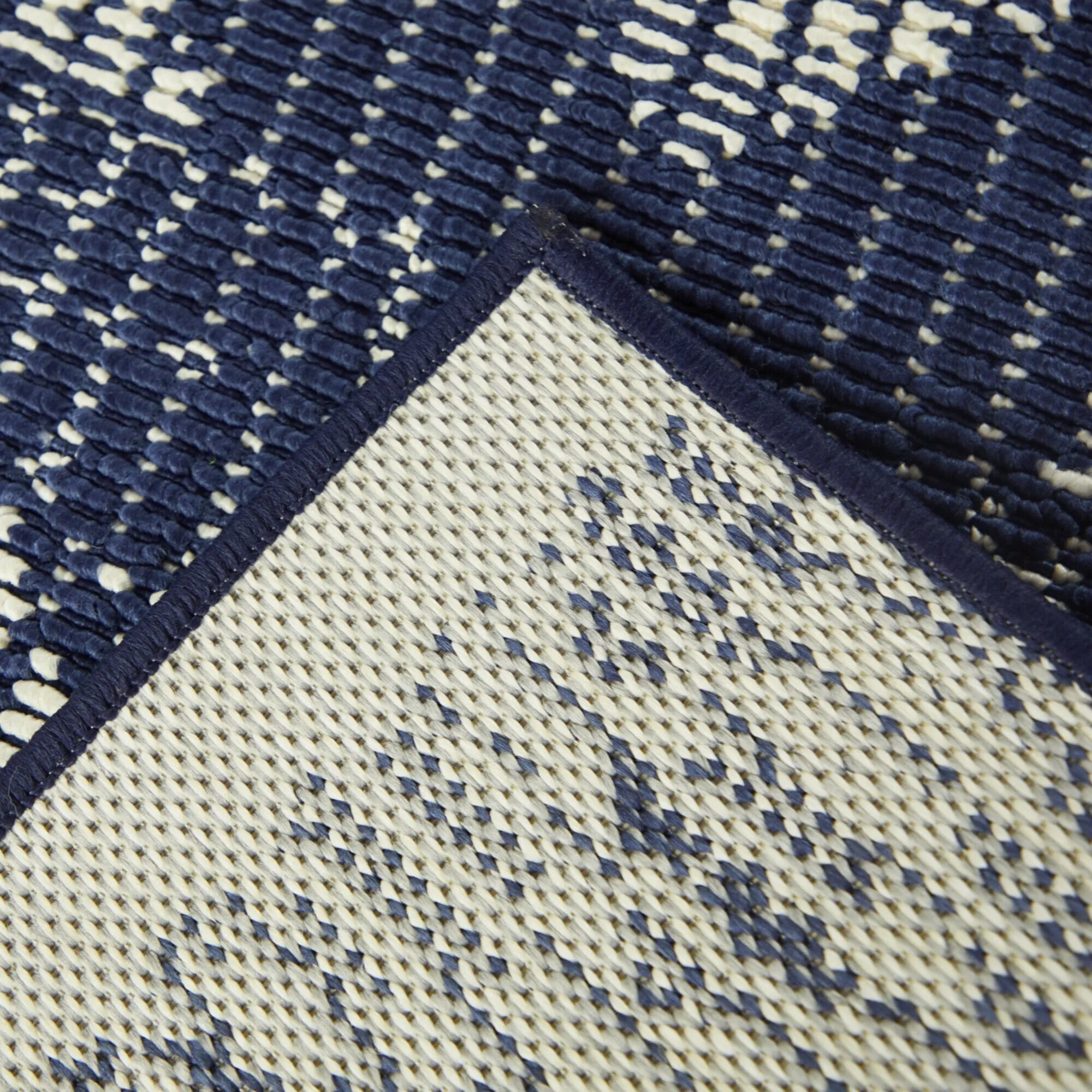 Fairfax Transitional Chevron Indoor/Outdoor Area Rug