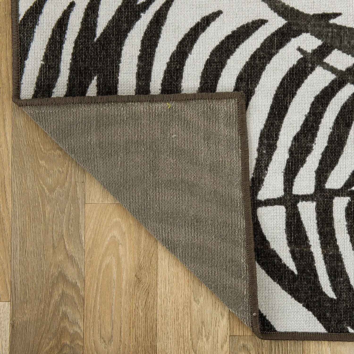 Floral Leaves Flatweave Indoor/Outdoor Area Rug