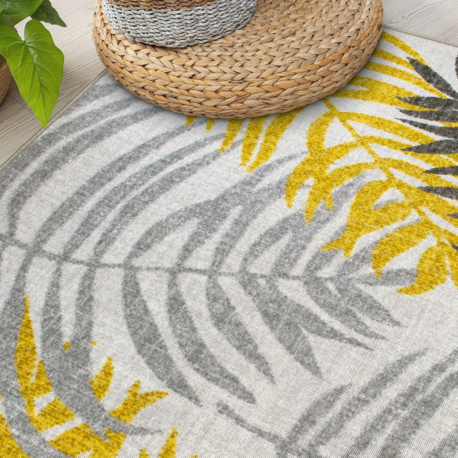 Floral Leaves Flatweave Indoor/Outdoor Area Rug