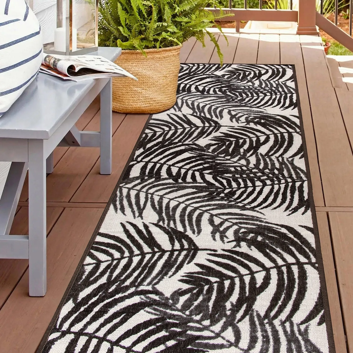 Floral Leaves Flatweave Indoor/Outdoor Area Rug