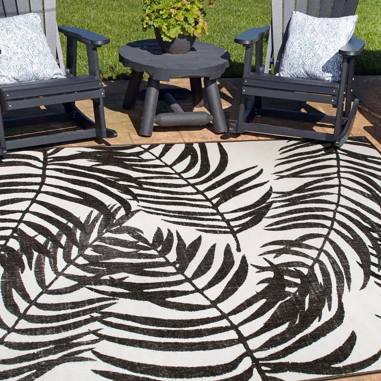 Floral Leaves Flatweave Indoor/Outdoor Area Rug