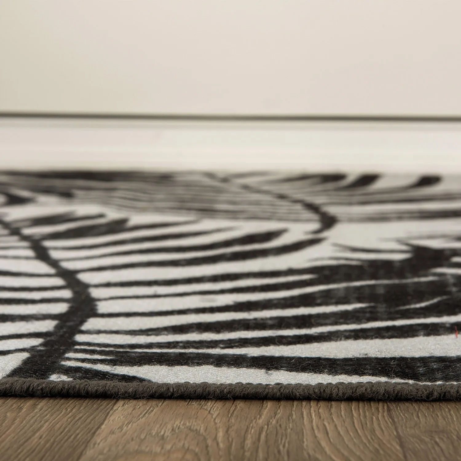 Floral Leaves Flatweave Indoor/Outdoor Area Rug