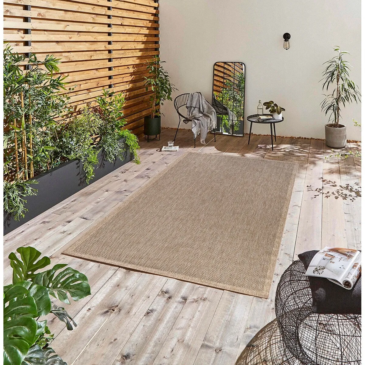GAD - Classical Sisal-Inspired Indoor Outdoor Area Rug. Medallion. Bordered. Geometric Pattern. Fade and Stain Resistant