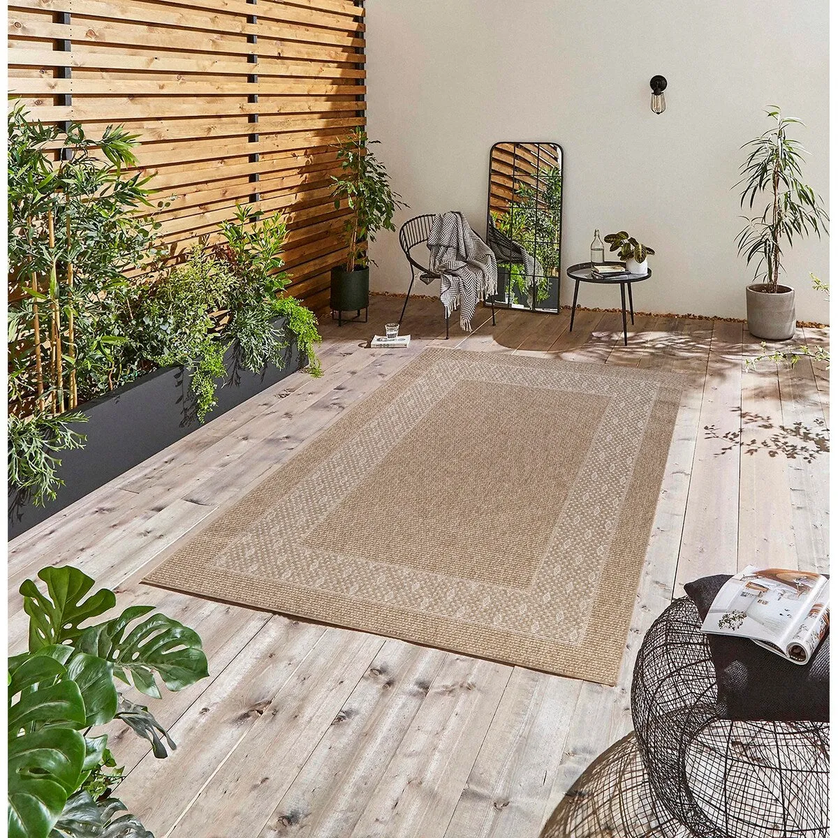 GAD - Classical Sisal-Inspired Indoor Outdoor Area Rug. Medallion. Bordered. Geometric Pattern. Fade and Stain Resistant
