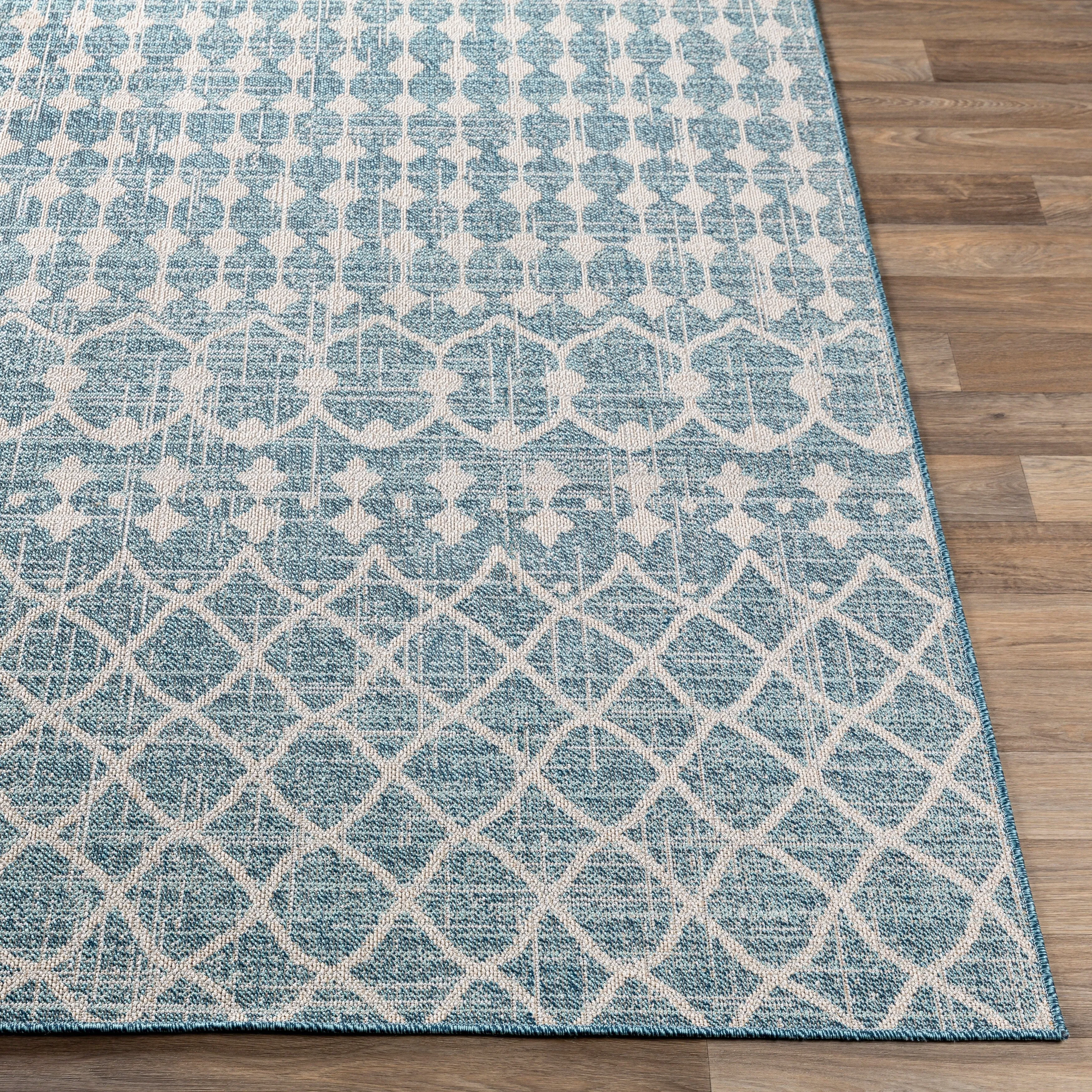 Grady Indoor / Outdoor Boho Geometric Area Rug