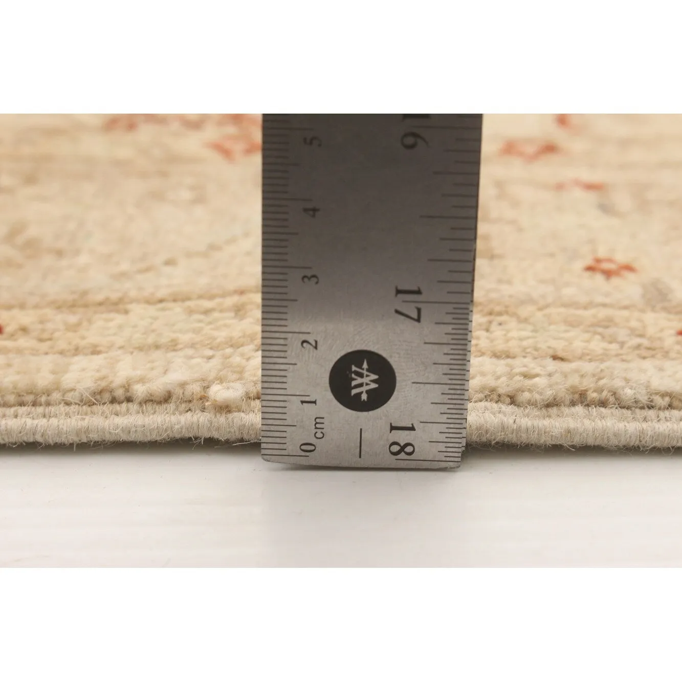 Hand-knotted Peshawar Oushak Cream Wool Rug - 2'7 x 9'3/2'7 x 9'3 Runner
