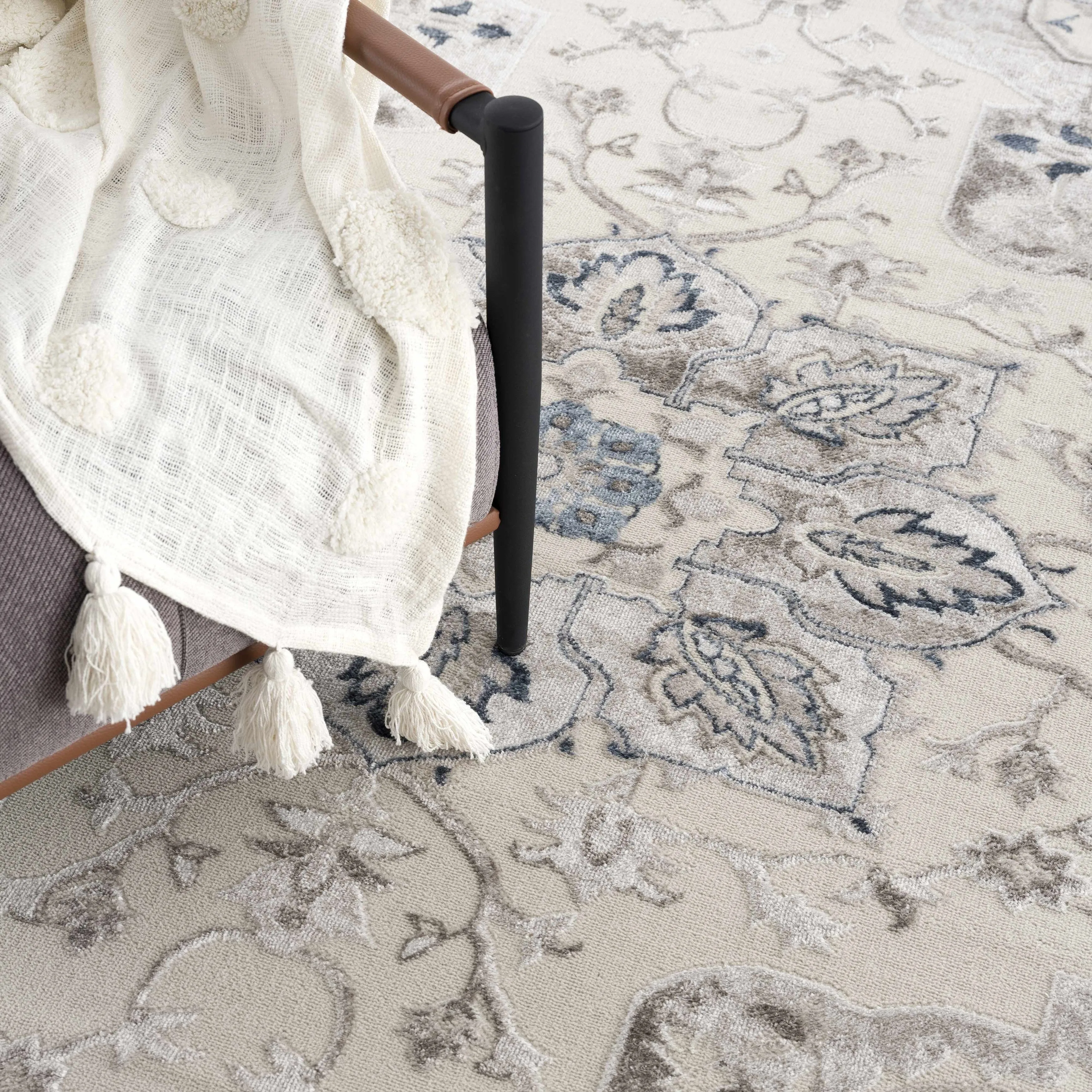 Hauteloom Calum Living Room. Bedroom Area Rug - Farmhouse - High Pile - Pink.Gray - 7'9 x 9'6
