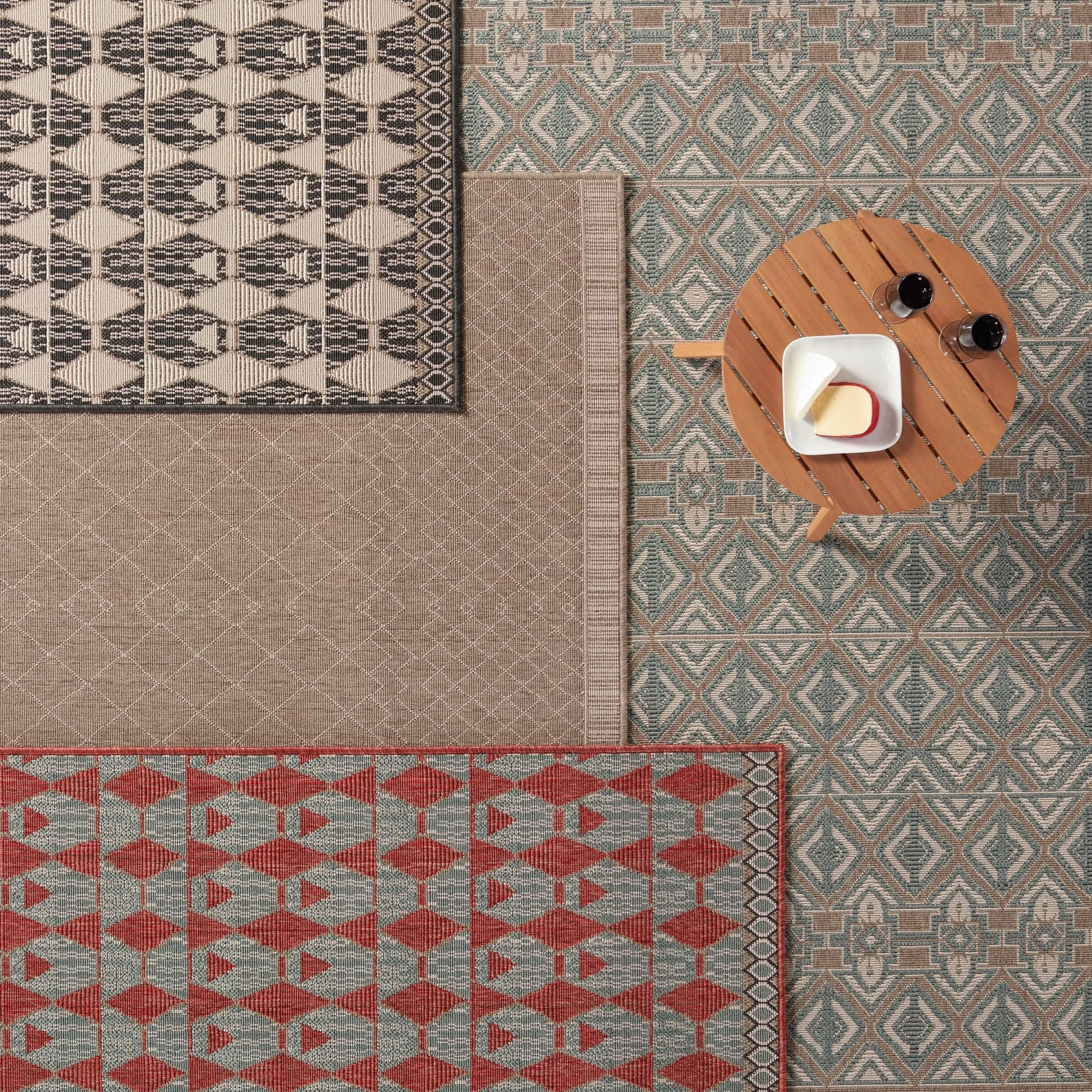 Hazina Indoor/ Outdoor Geometric Sea Green/ Beige Area Rug