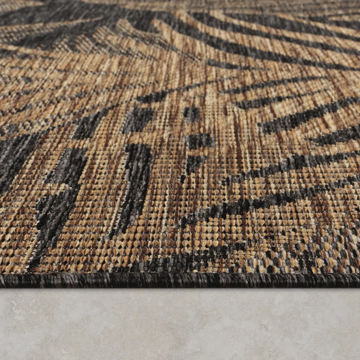 Indoor & Outdoor Rug with Palm Leaf Pattern