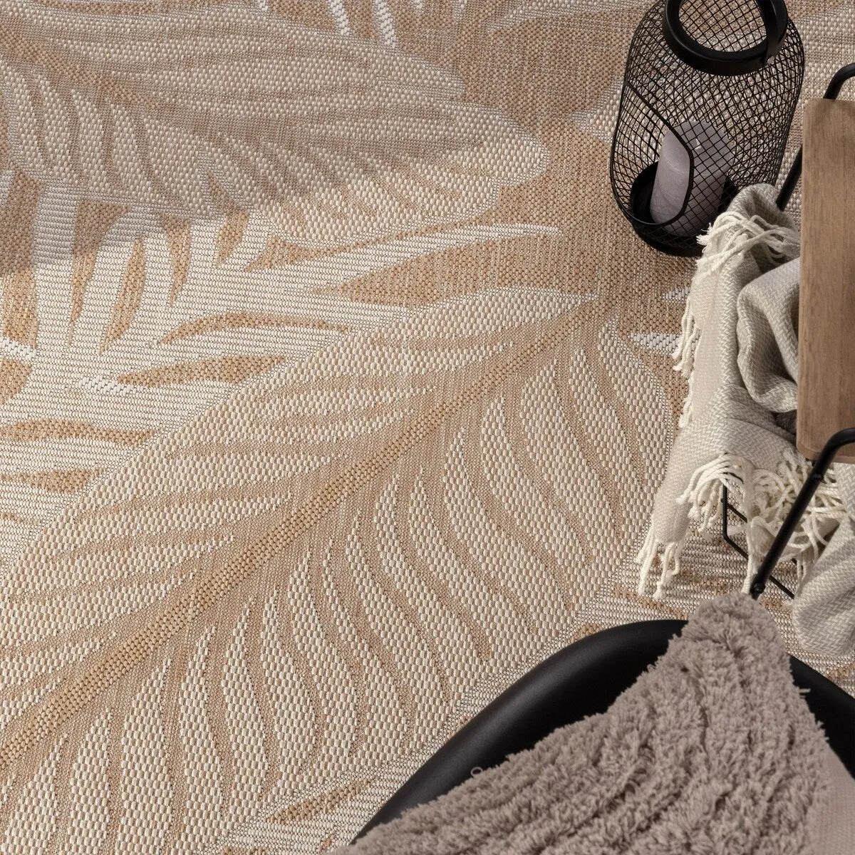 Indoor & Outdoor Rug with Palm Leaf Pattern