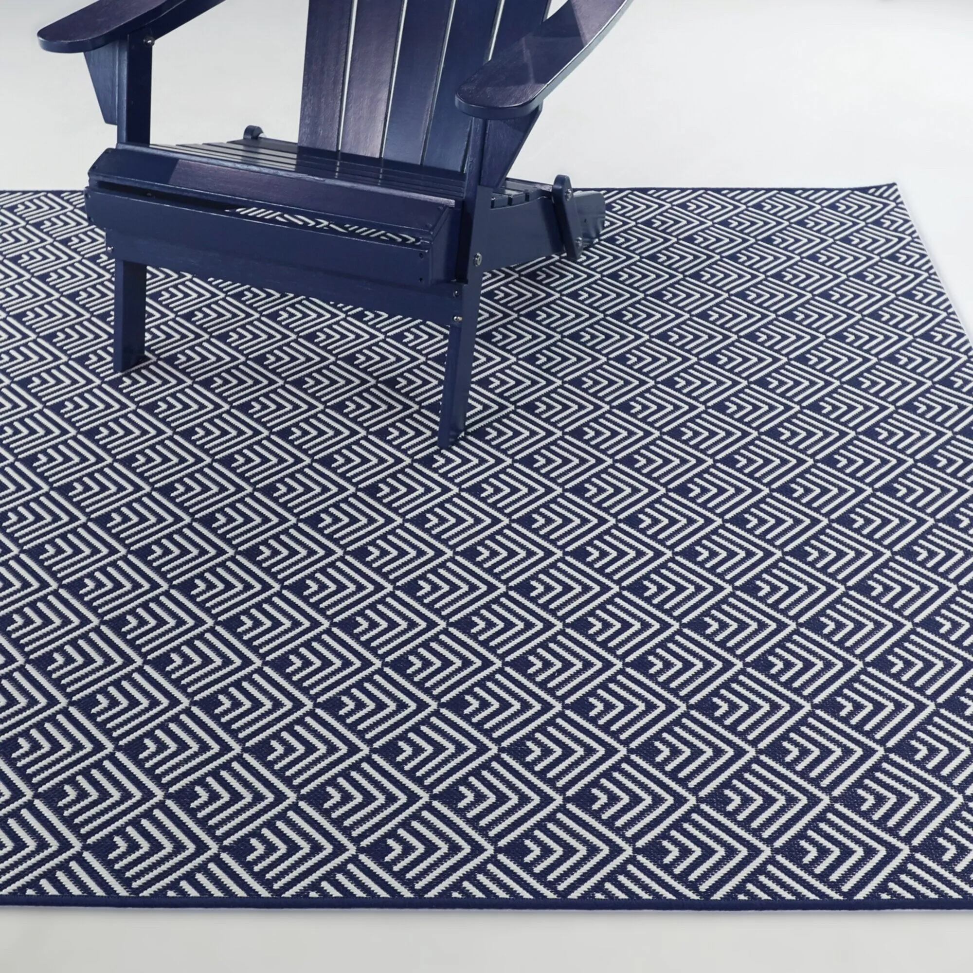 Janine Chevron Indoor/Outdoor Area Rug