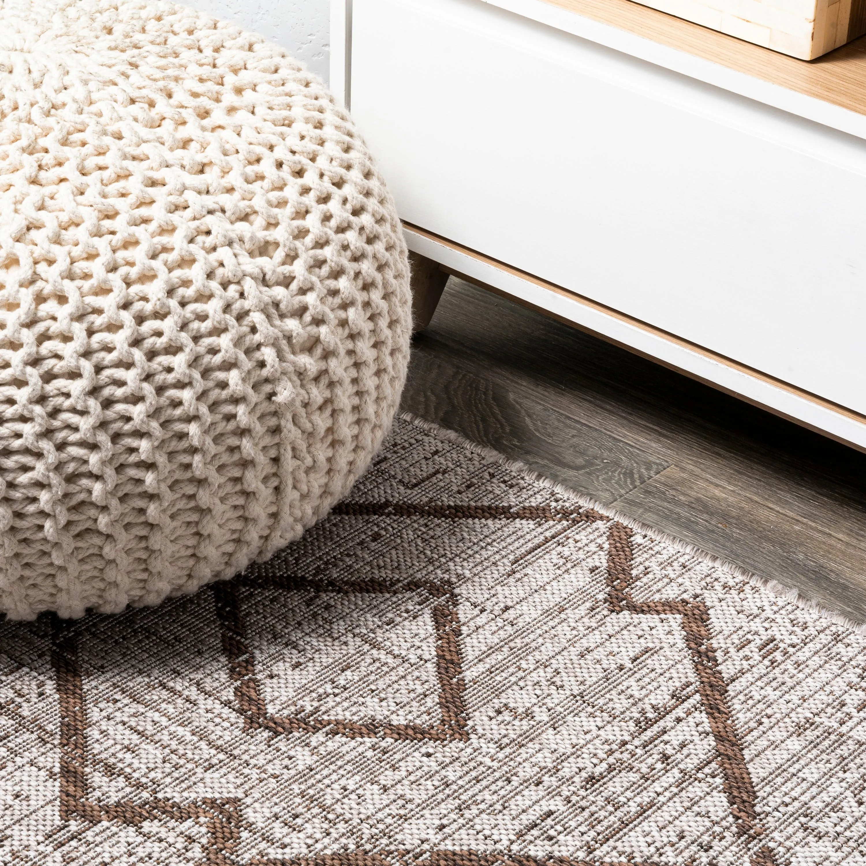 JONATHAN Y Derya Tribal Diamond Trellis Indoor/Outdoor Area Rug
