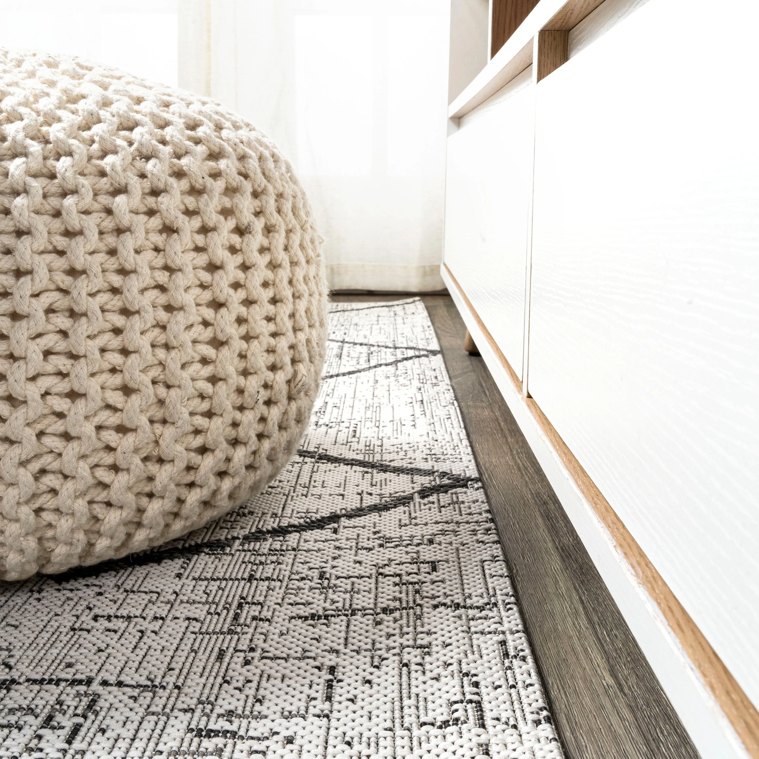 JONATHAN Y Derya Tribal Diamond Trellis Indoor/Outdoor Area Rug