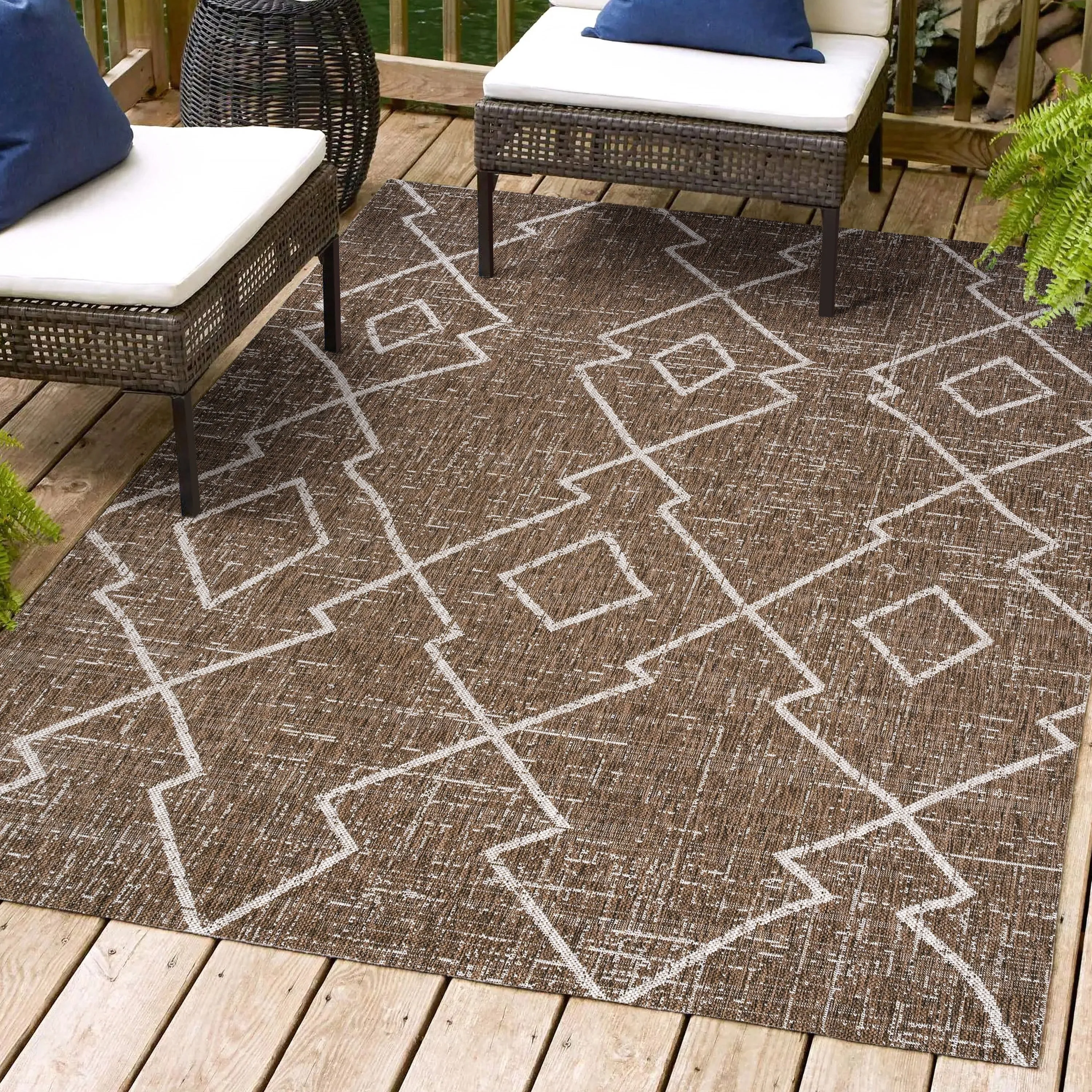 JONATHAN Y Derya Tribal Diamond Trellis Indoor/Outdoor Area Rug