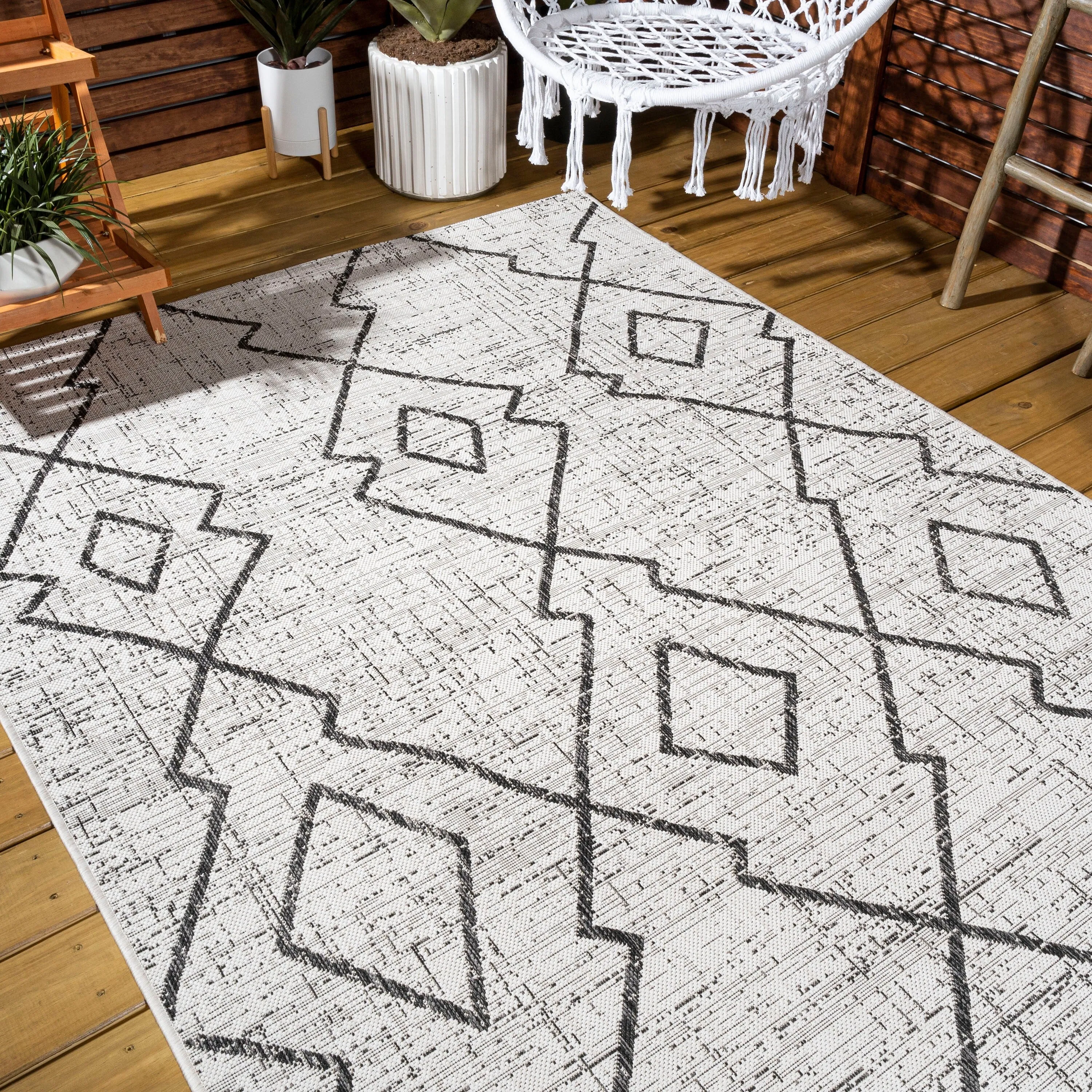 JONATHAN Y Derya Tribal Diamond Trellis Indoor/Outdoor Area Rug