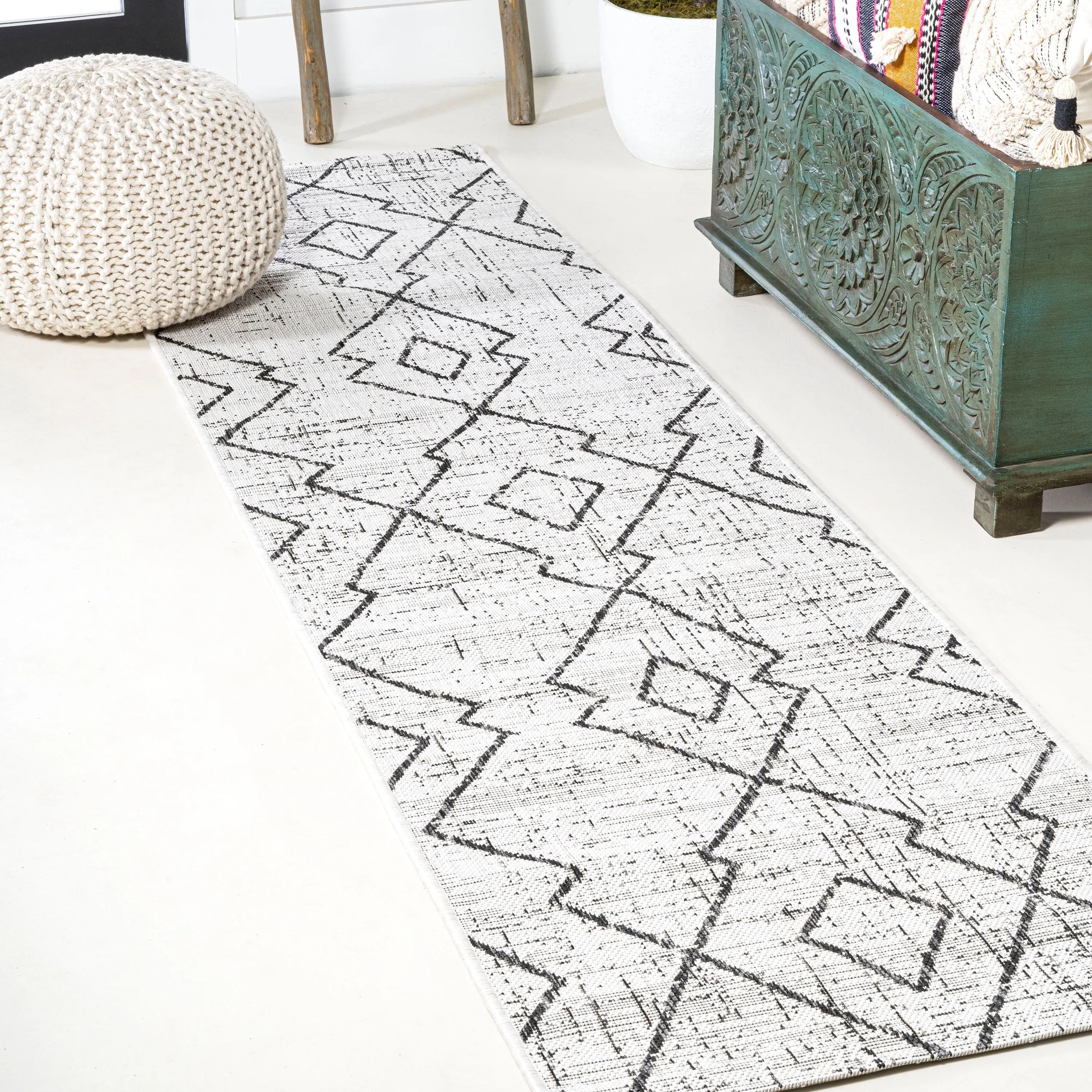 JONATHAN Y Derya Tribal Diamond Trellis Indoor/Outdoor Area Rug