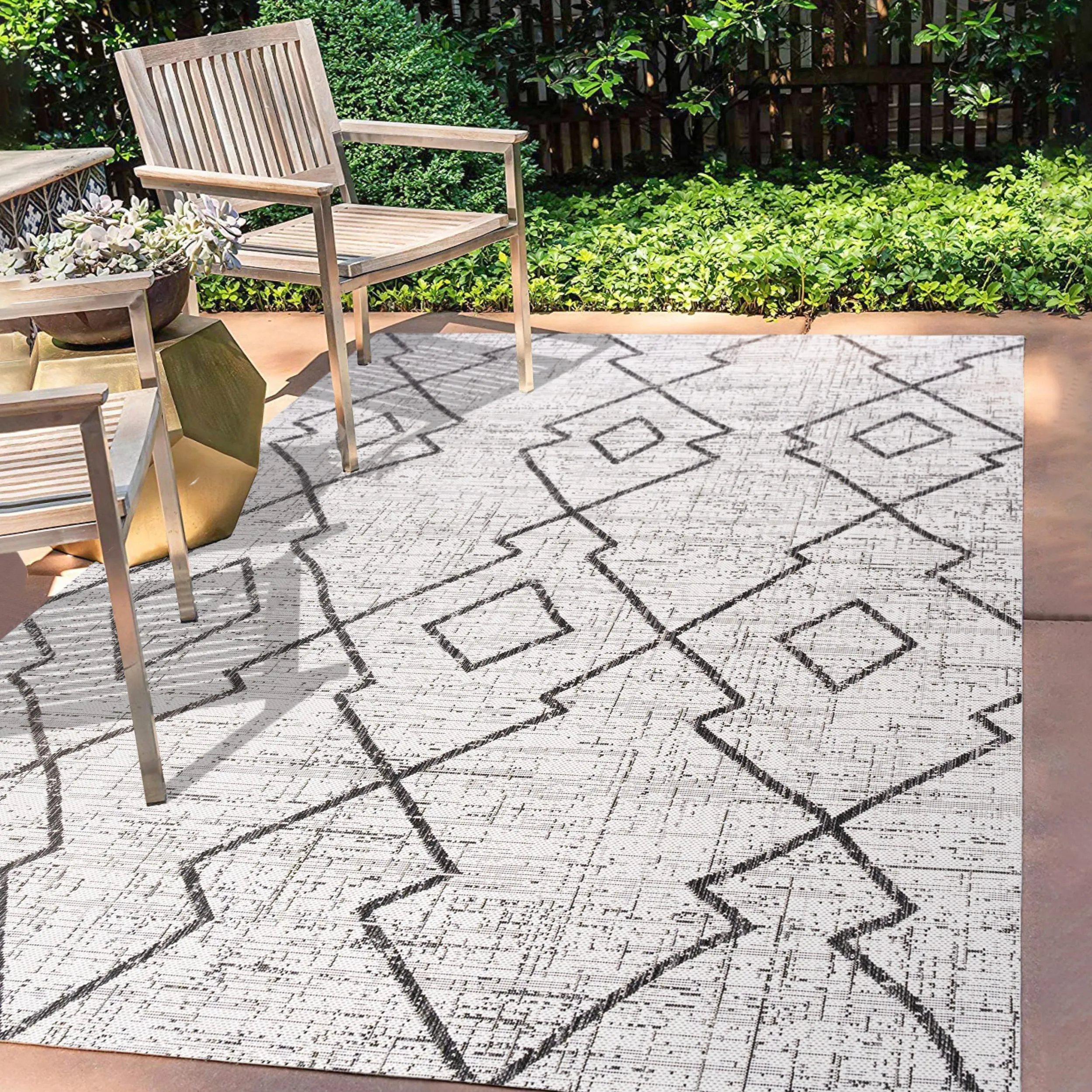 JONATHAN Y Derya Tribal Diamond Trellis Indoor/Outdoor Area Rug