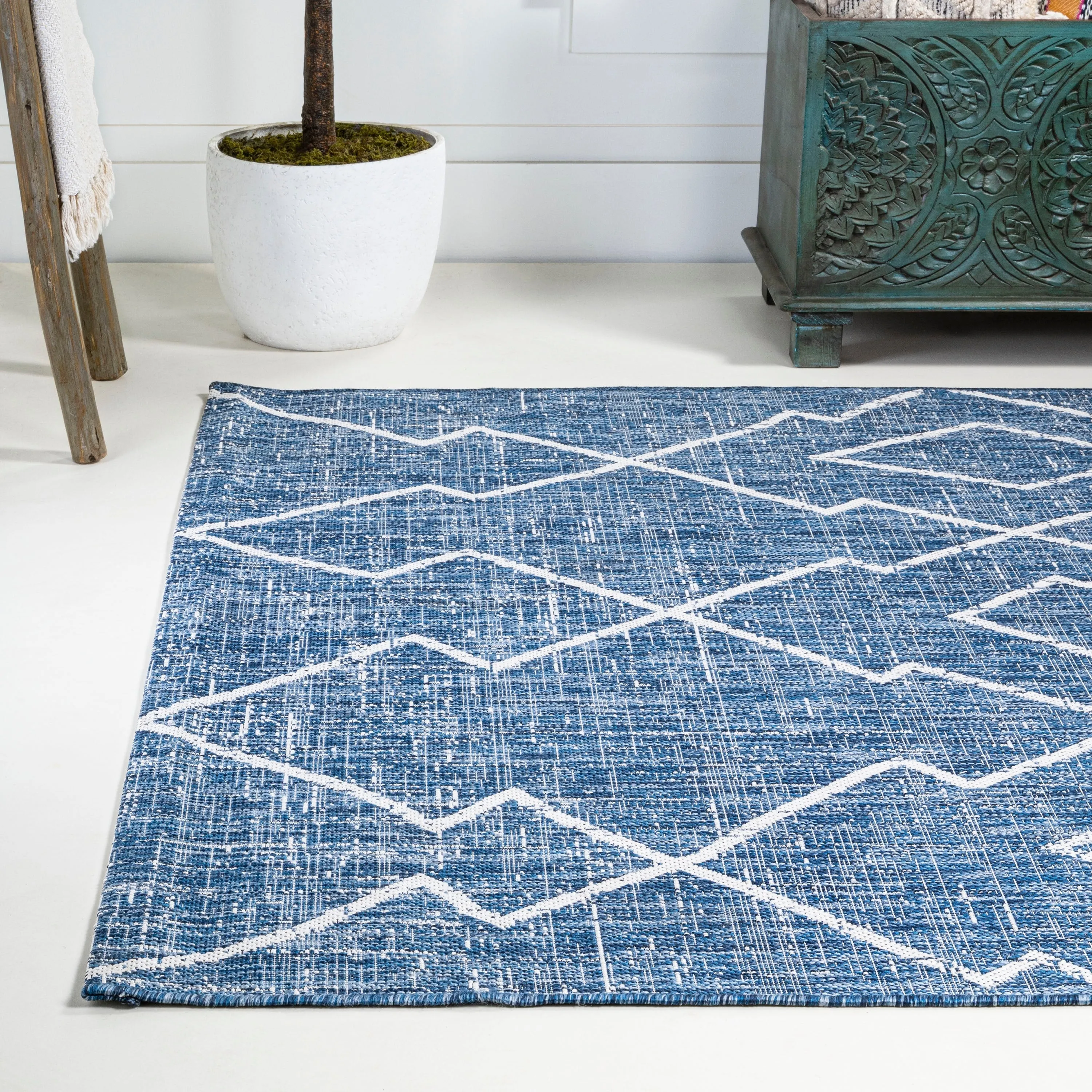 JONATHAN Y Derya Tribal Diamond Trellis Indoor/Outdoor Area Rug