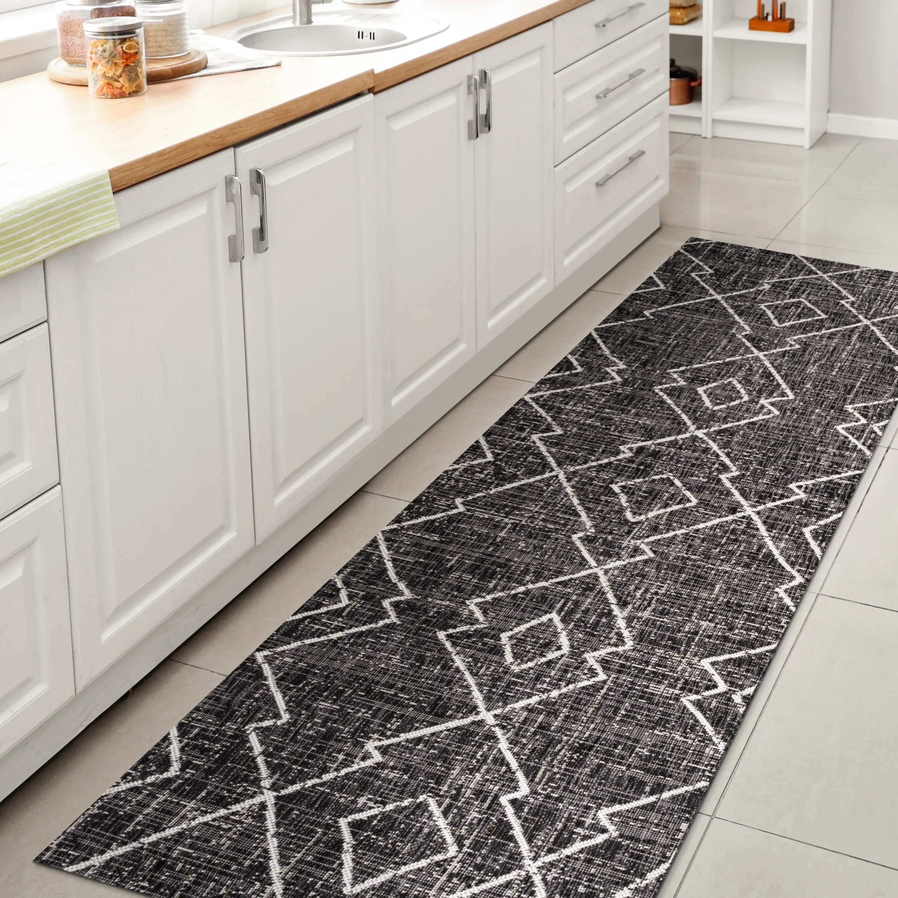 JONATHAN Y Derya Tribal Diamond Trellis Indoor/Outdoor Area Rug