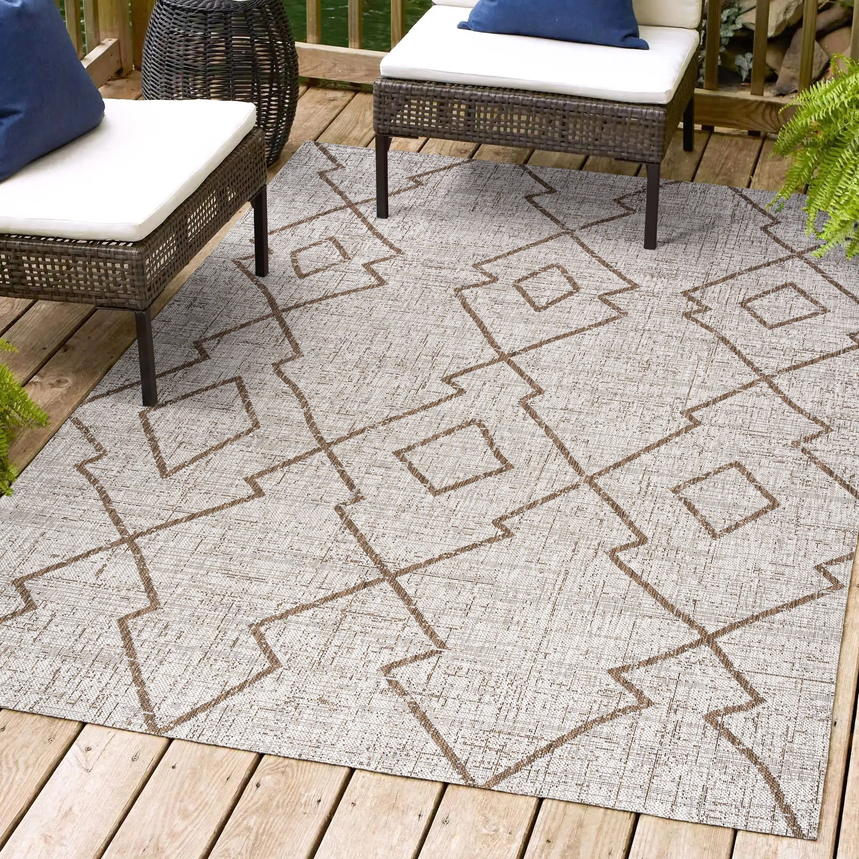 JONATHAN Y Derya Tribal Diamond Trellis Indoor/Outdoor Area Rug
