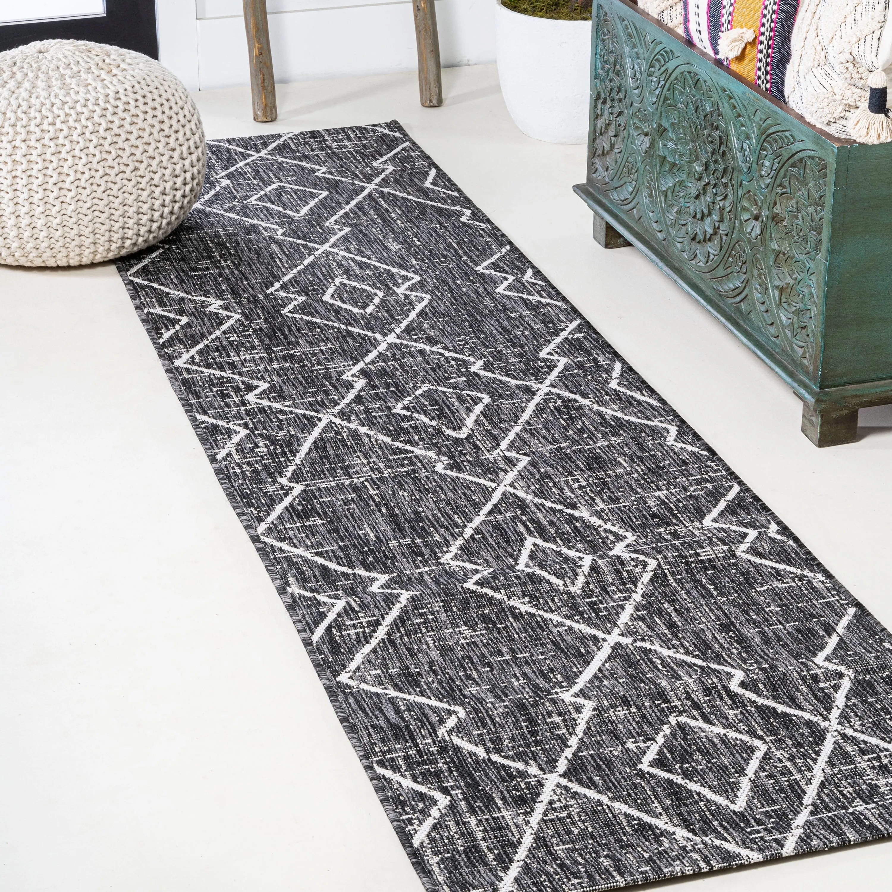 JONATHAN Y Derya Tribal Diamond Trellis Indoor/Outdoor Area Rug