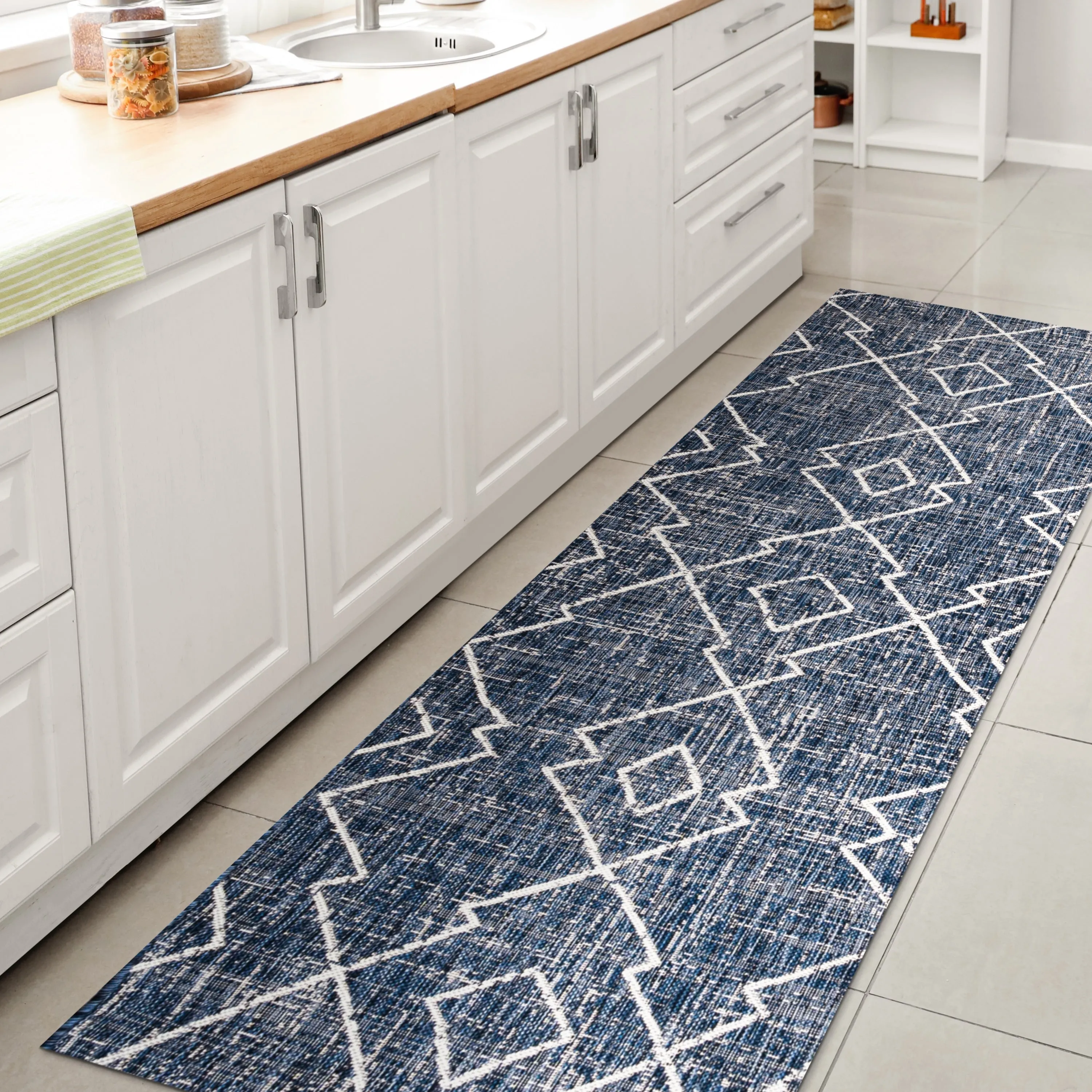 JONATHAN Y Derya Tribal Diamond Trellis Indoor/Outdoor Area Rug