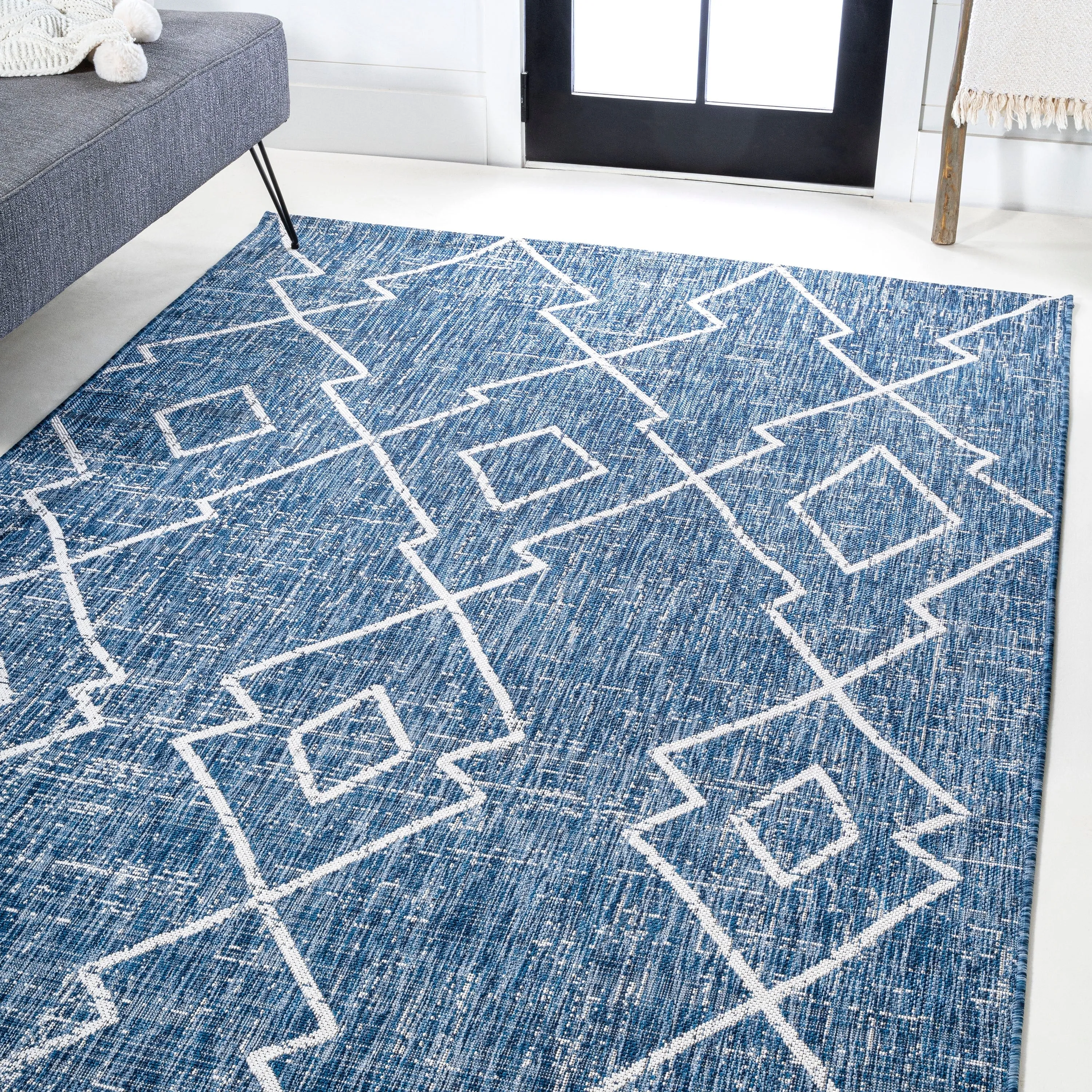 JONATHAN Y Derya Tribal Diamond Trellis Indoor/Outdoor Area Rug