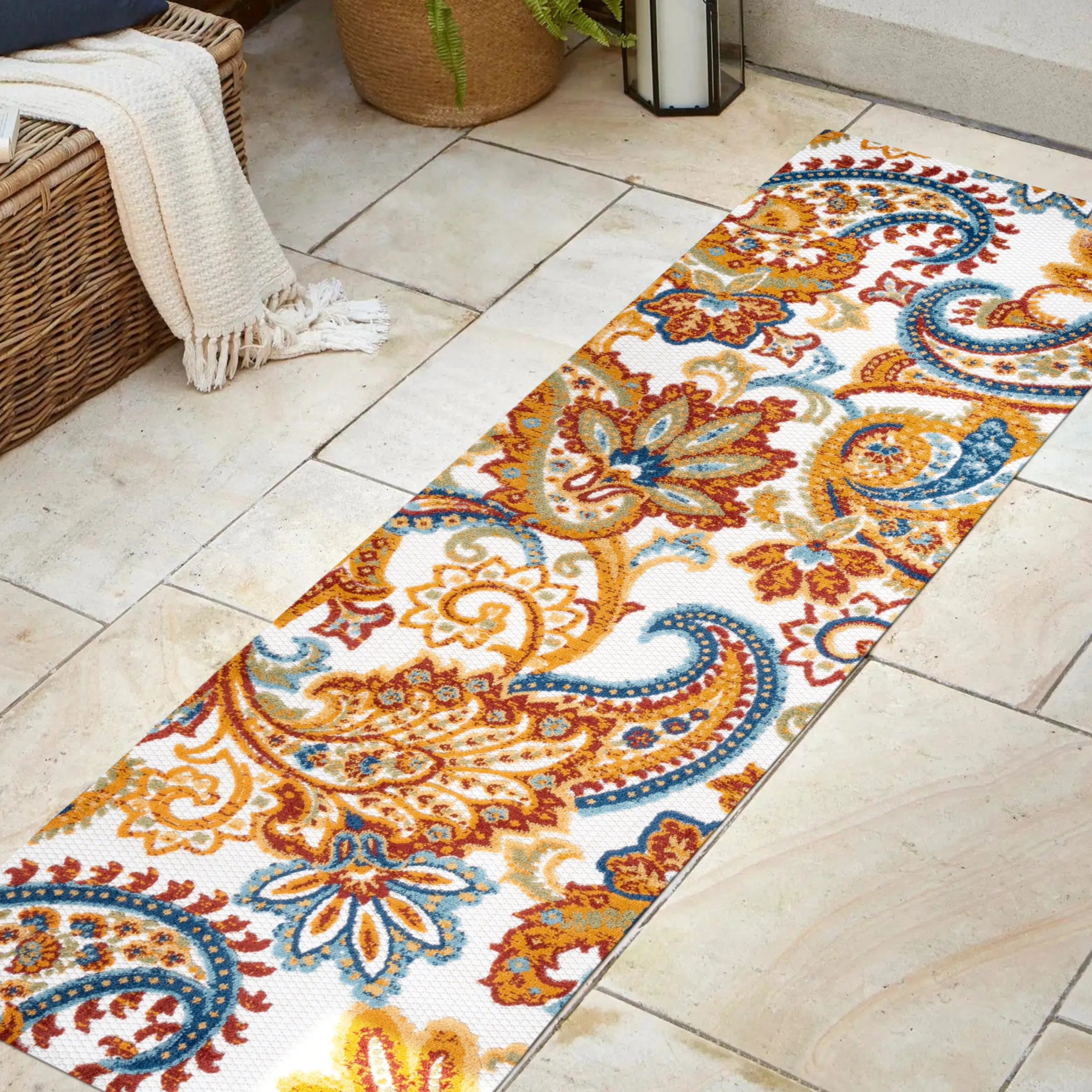 JONATHAN Y Lucena Paisley High-Low Indoor/Outdoor Area Rug
